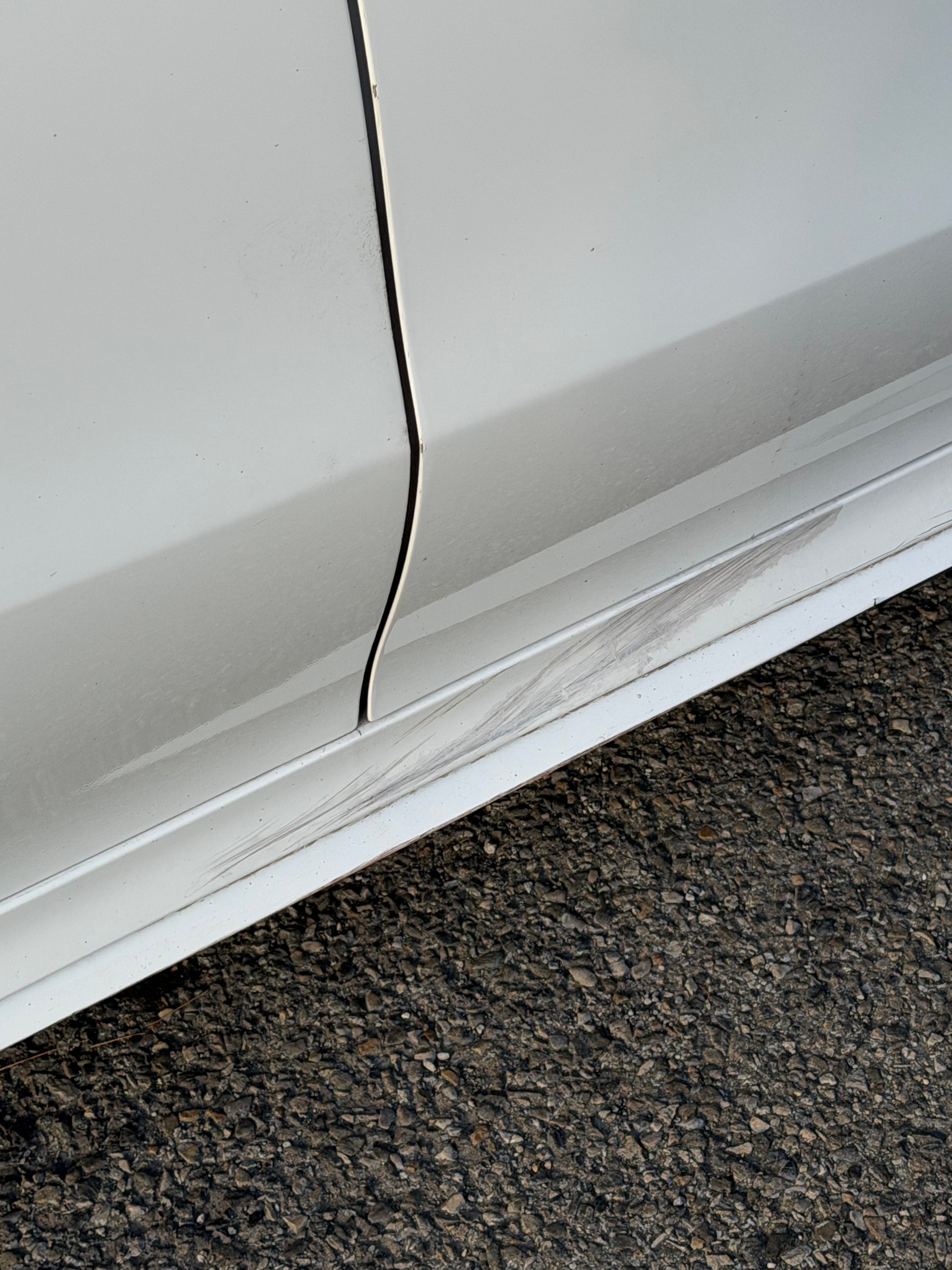 MERCEDES-BENZ CLA 200-image-5