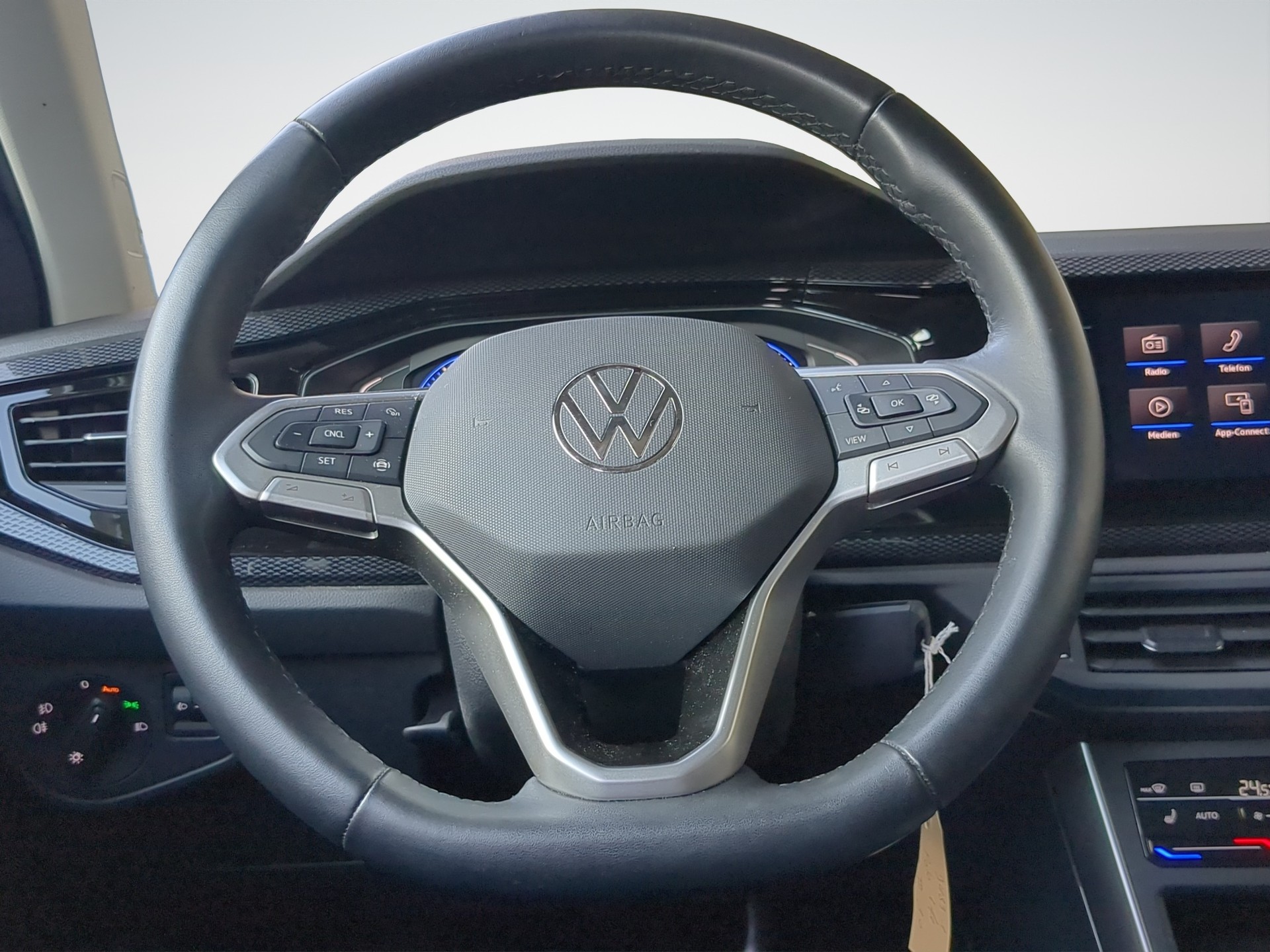 VW Polo 1.0 TSI Life DSG-image-4