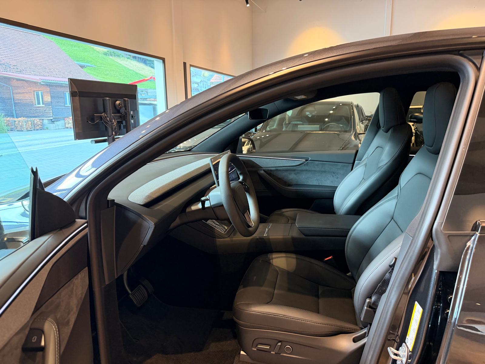 TESLA Model Y Long Range Premium AWDđ„8-fachđ„-image-11
