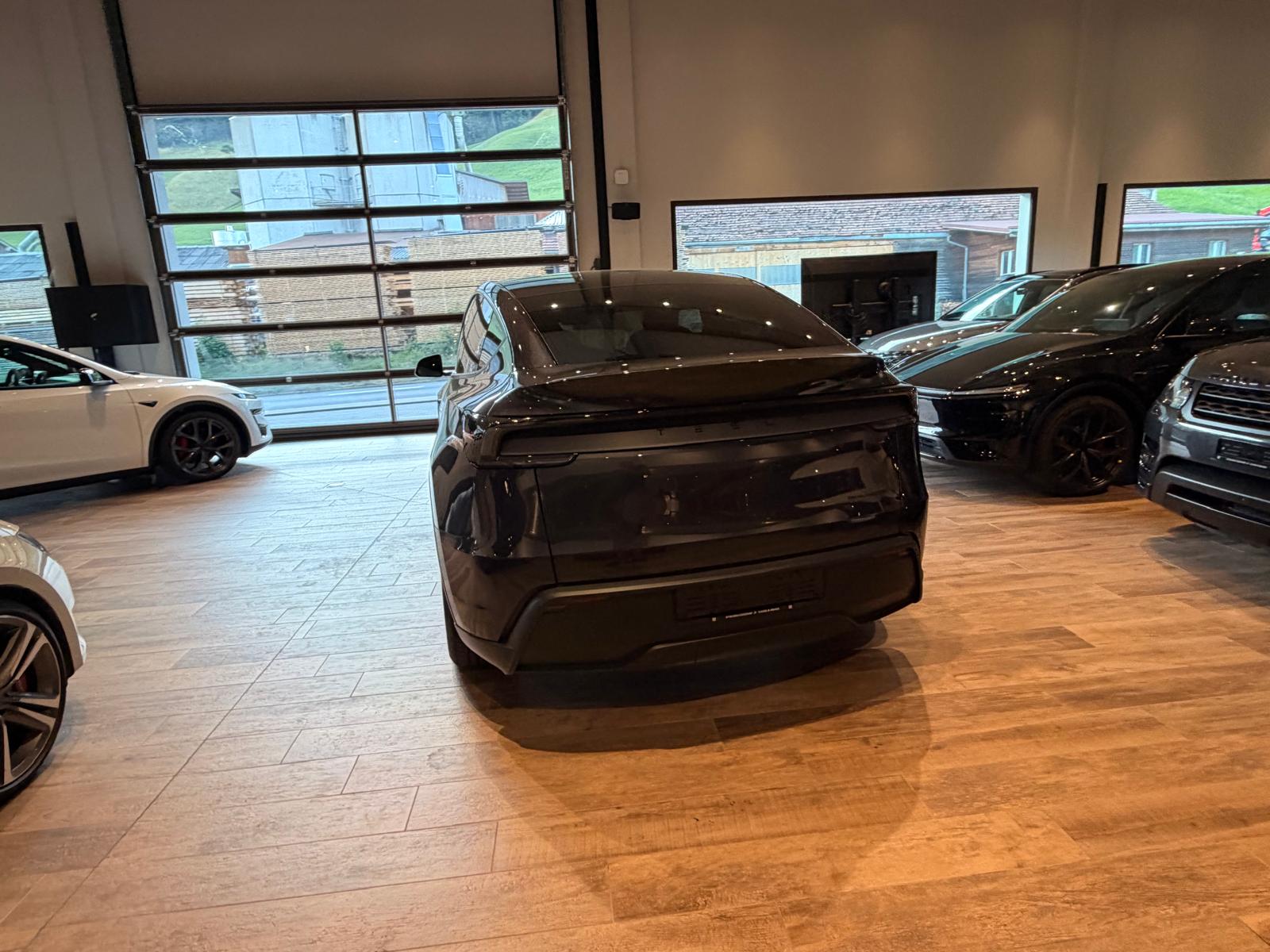 TESLA Model Y Long Range Premium AWDđ„8-fachđ„-image-18