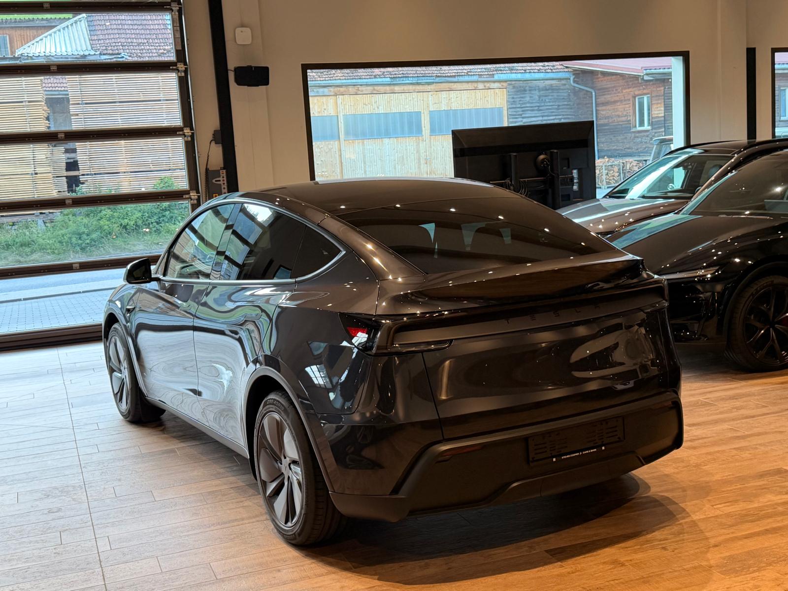TESLA Model Y Long Range Premium AWDđ„8-fachđ„-image-22