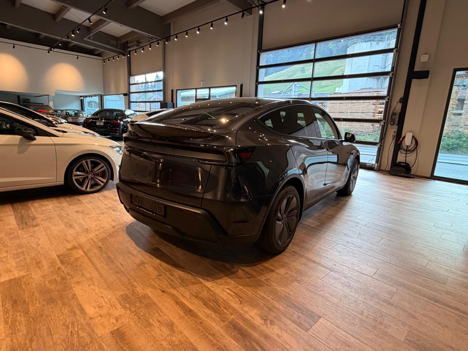 TESLA Model Y Long Range Premium AWDđ„8-fachđ„-image-21