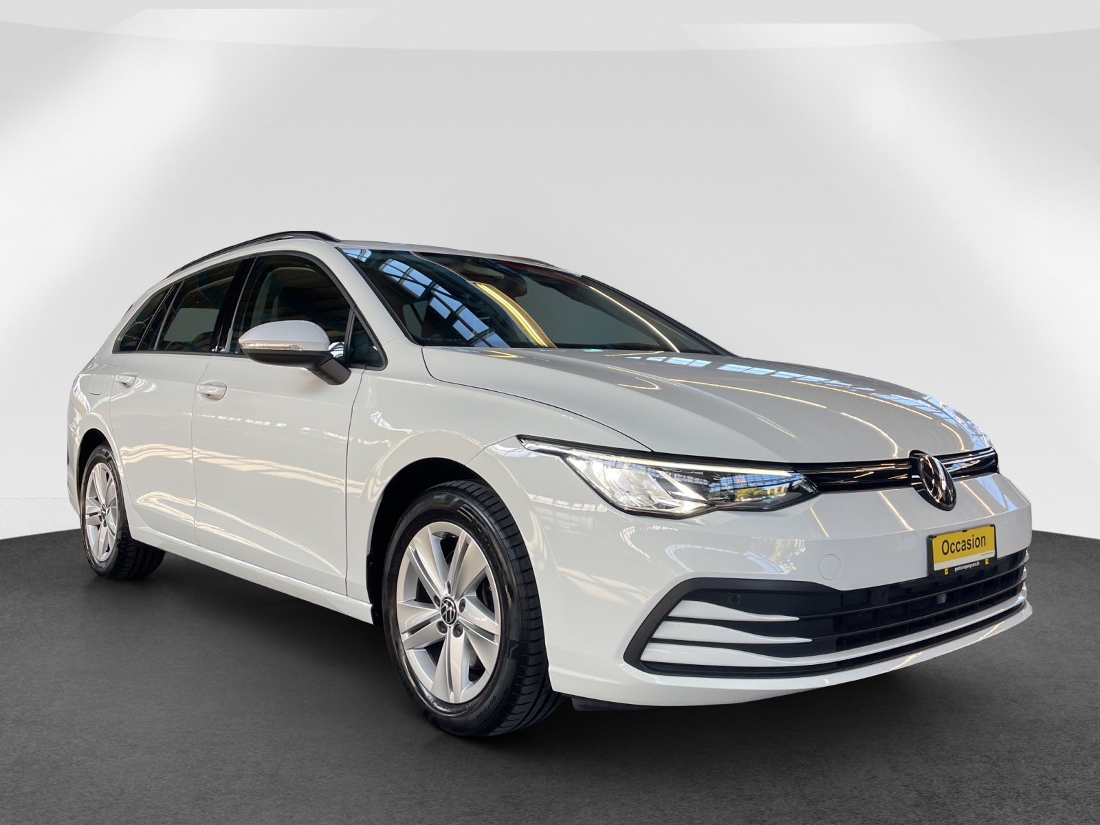 VW Golf VIII Variant 2.0 TDI Life DSG-image-0