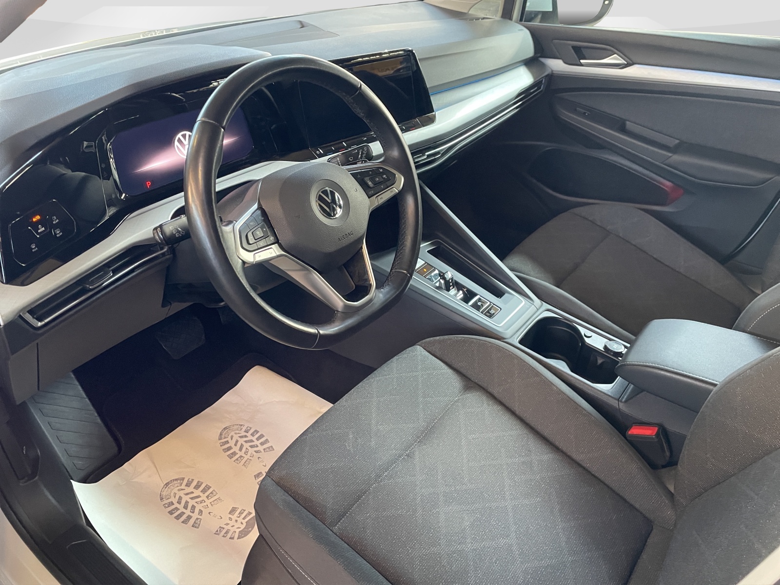 VW Golf VIII Variant 2.0 TDI Life DSG-image-8