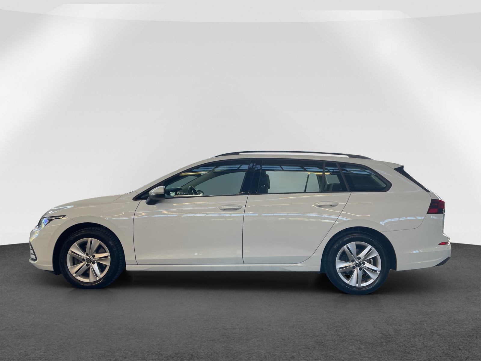 VW Golf VIII Variant 2.0 TDI Life DSG-image-3