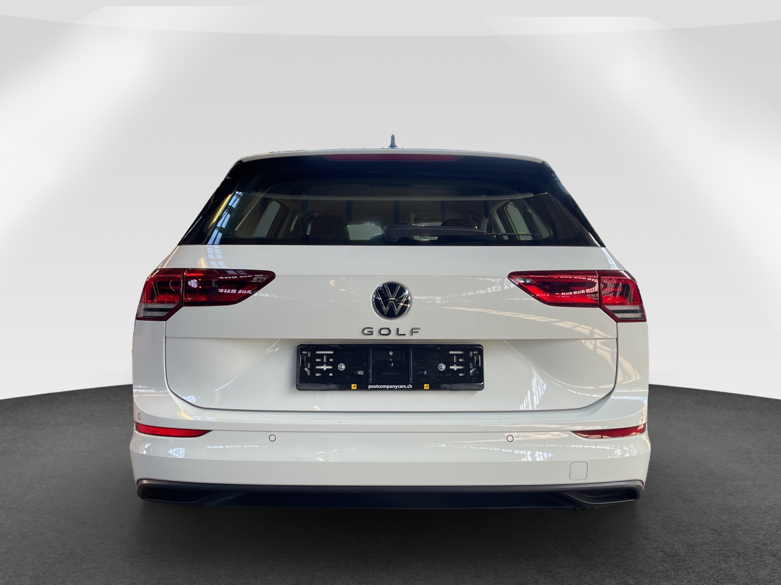 VW Golf VIII Variant 2.0 TDI Life DSG-image-5
