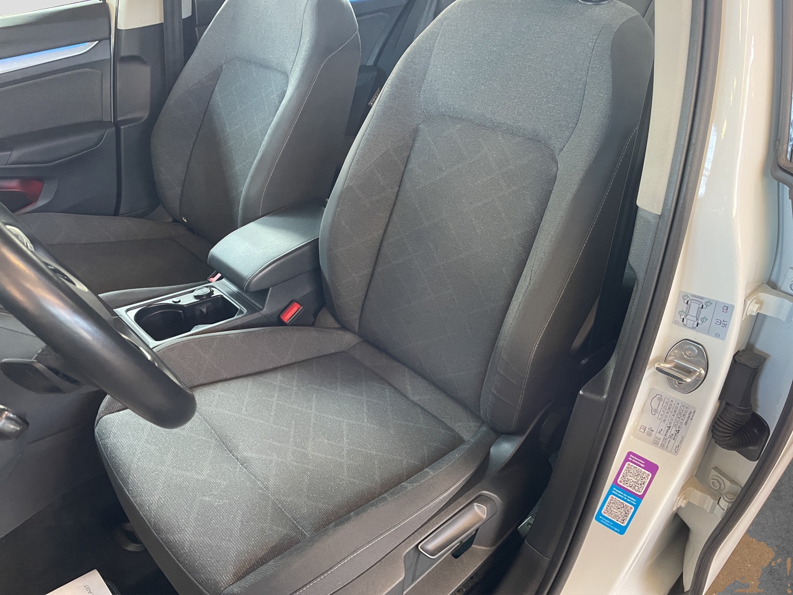 VW Golf VIII Variant 2.0 TDI Life DSG-image-12