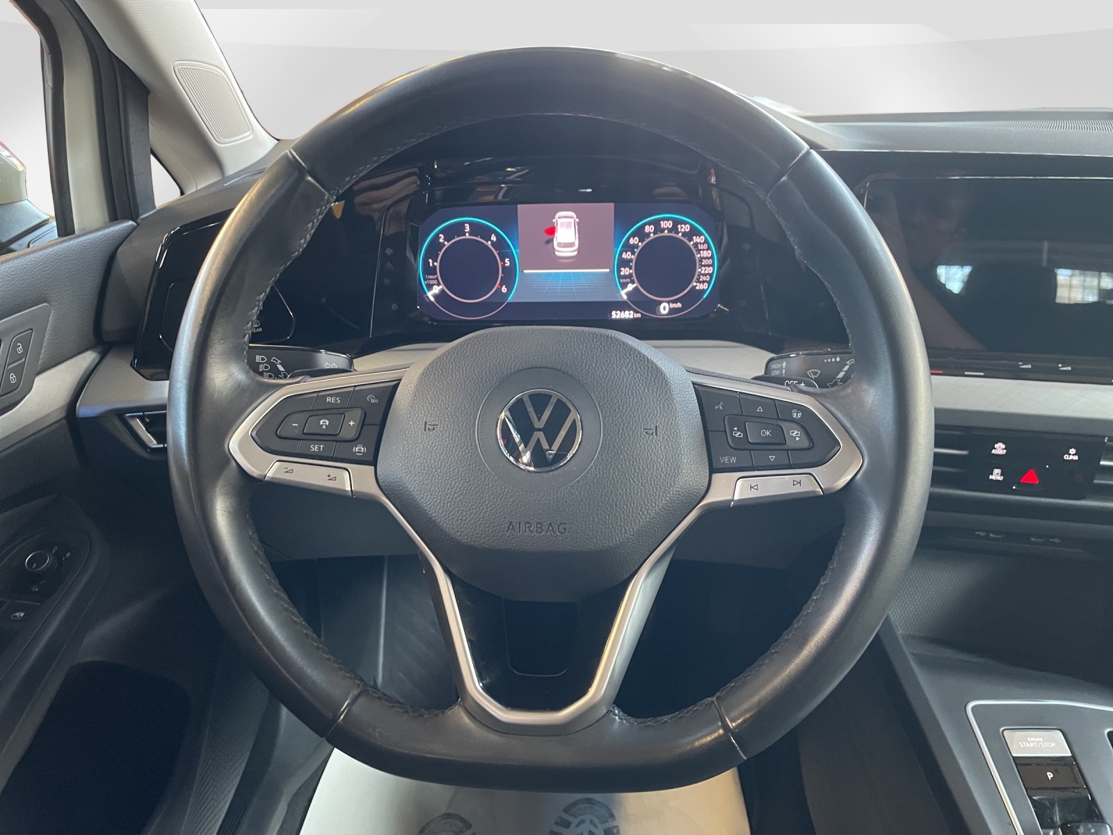 VW Golf VIII Variant 2.0 TDI Life DSG-image-10