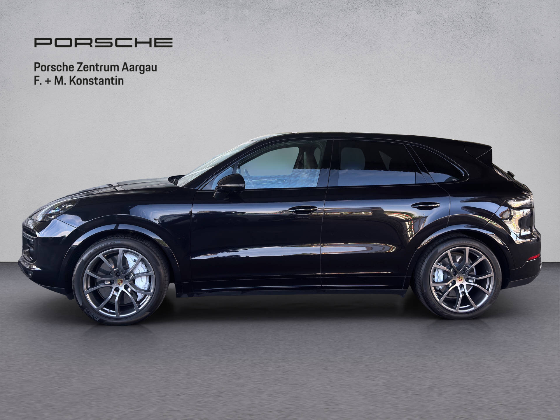 PORSCHE Cayenne Turbo-image-2