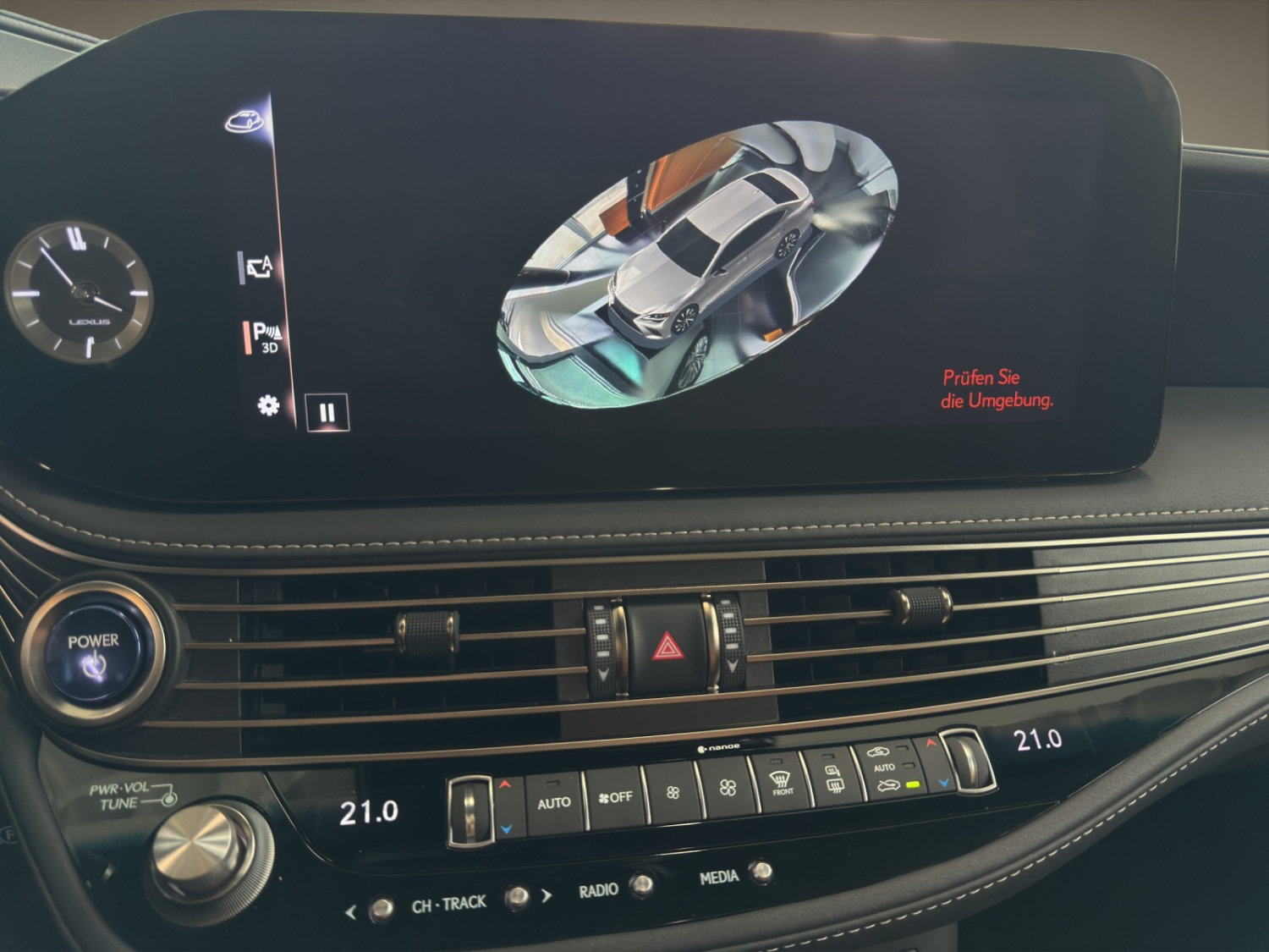 LEXUS LS 500h Excellence AWD-image-16