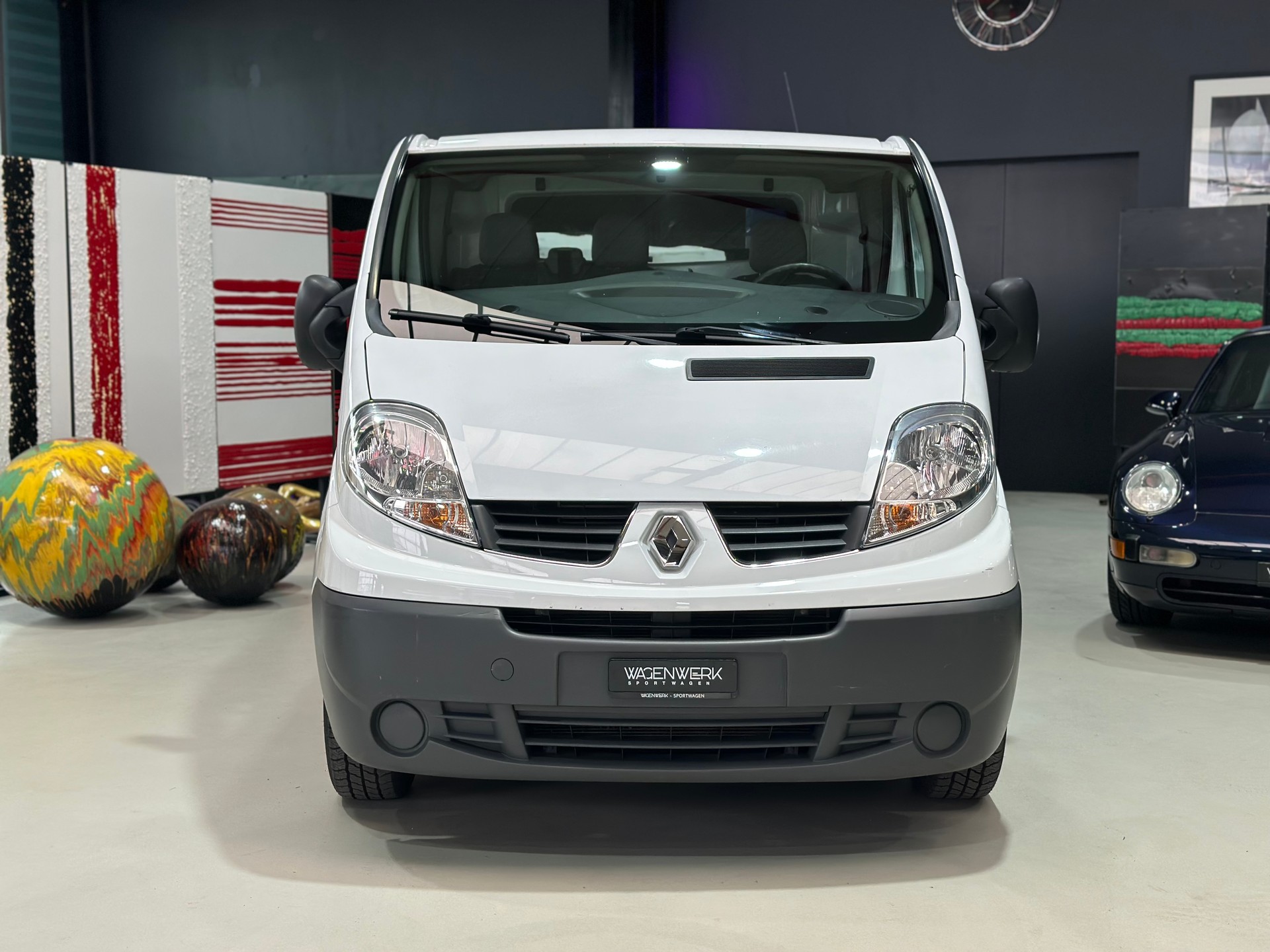 RENAULT Trafic 2.0 dCi 115 2.9t L1H1-image-2