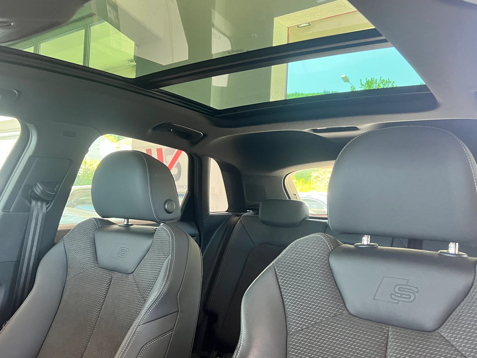 AUDI Q3 S line quattro S-tronic 2.0TDI 190PS-image-15