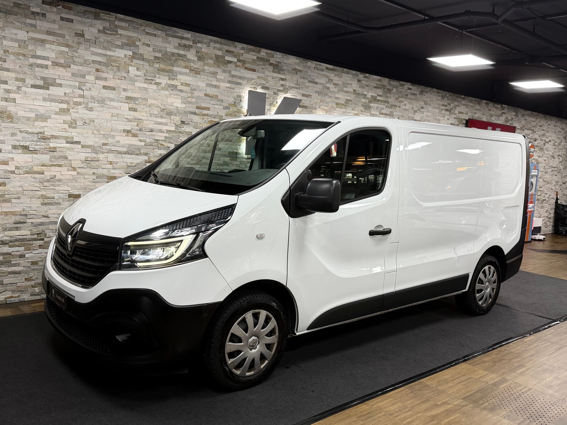 RENAULT Trafic 2.0 Energy dCi 120 3.0t Business L1H1-image-1