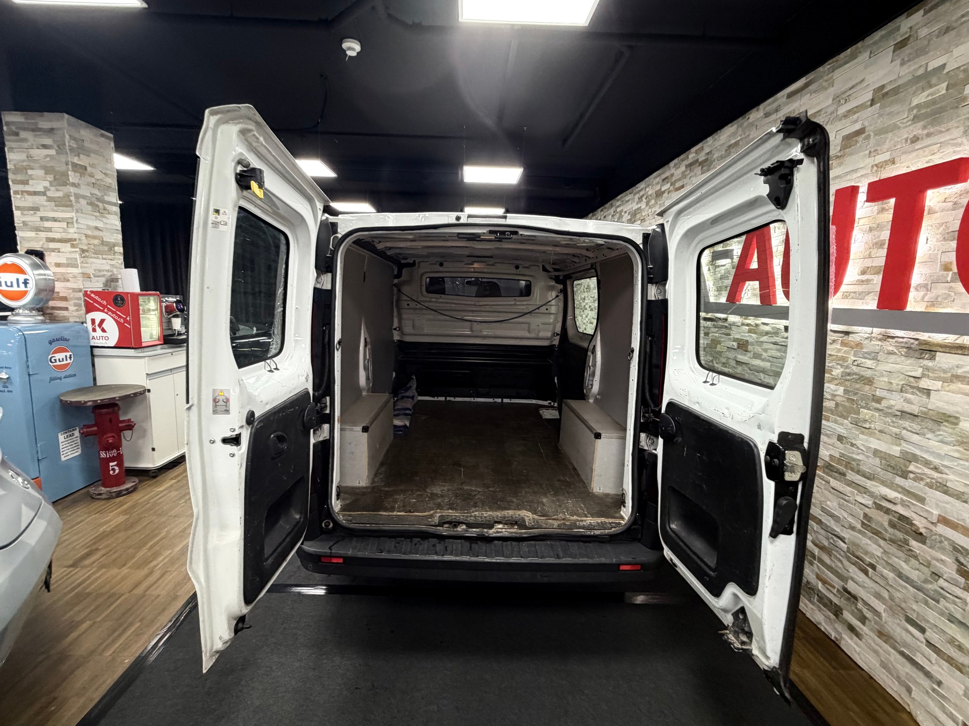 RENAULT Trafic 2.0 Energy dCi 120 3.0t Business L1H1-image-18