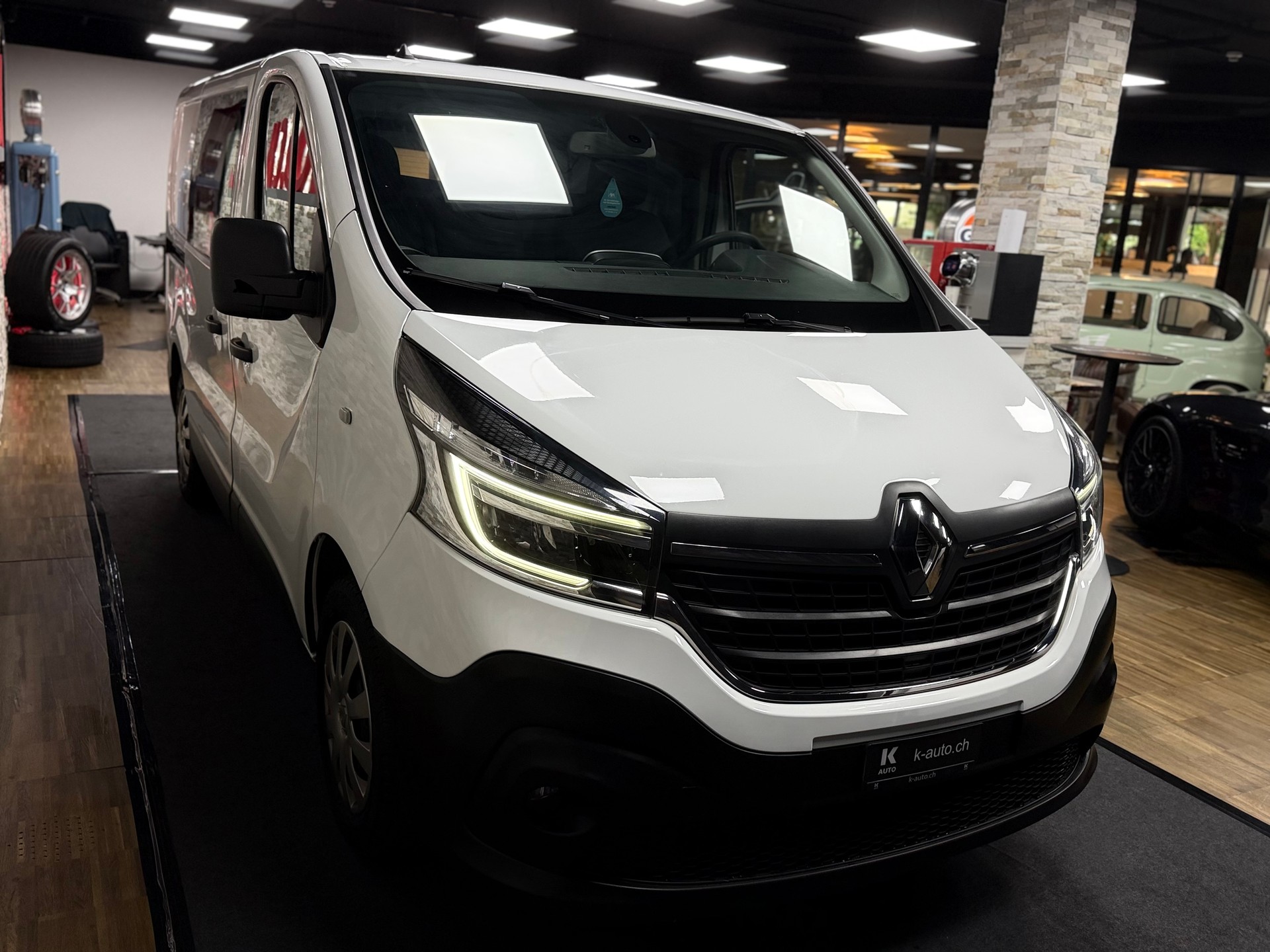 RENAULT Trafic 2.0 Energy dCi 120 3.0t Business L1H1-image-6
