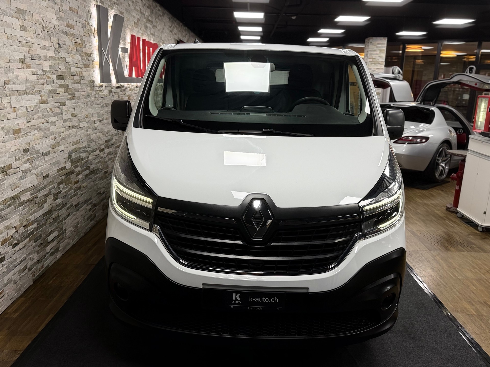 RENAULT Trafic 2.0 Energy dCi 120 3.0t Business L1H1-image-5