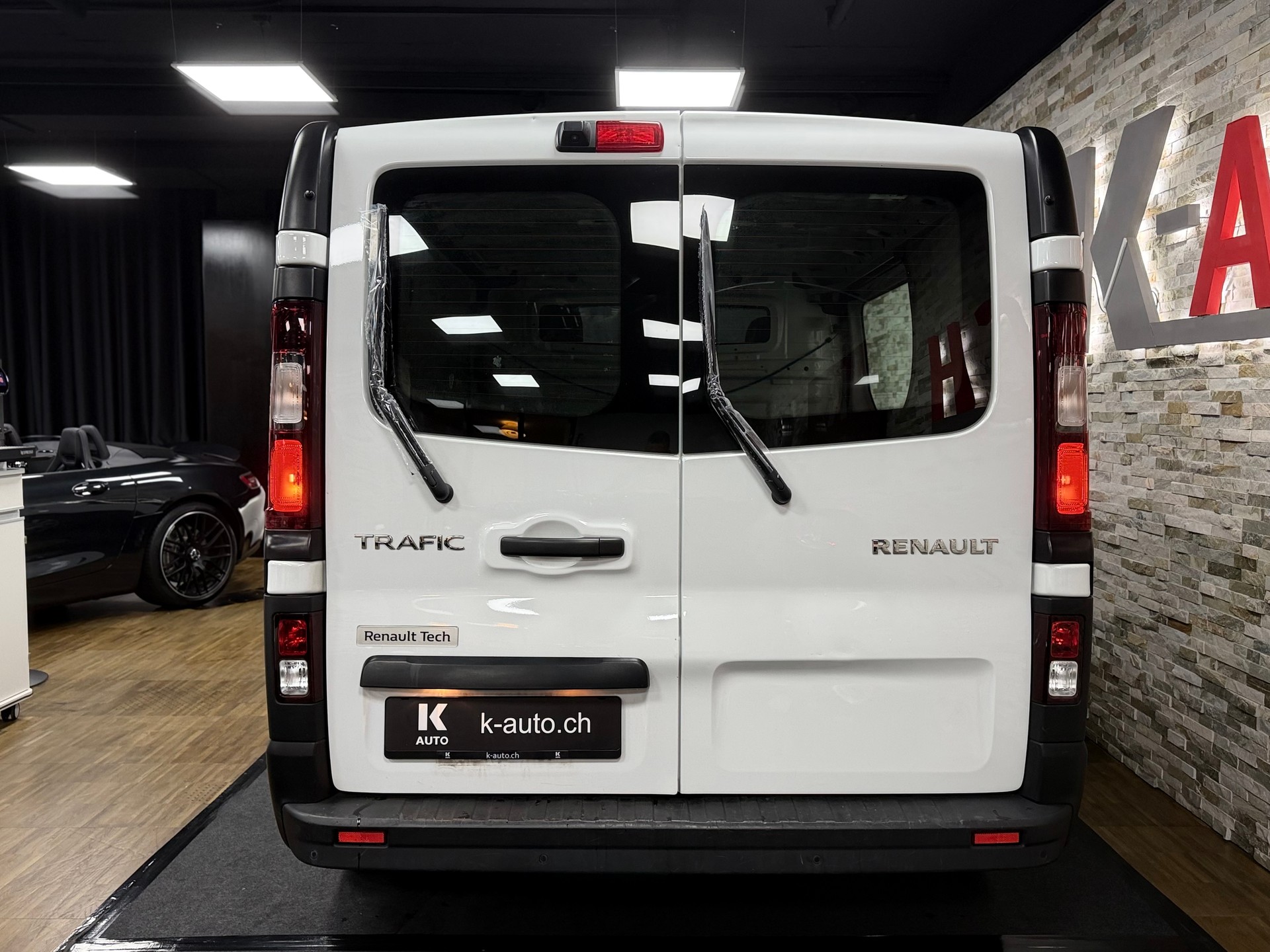 RENAULT Trafic 2.0 Energy dCi 120 3.0t Business L1H1-image-3