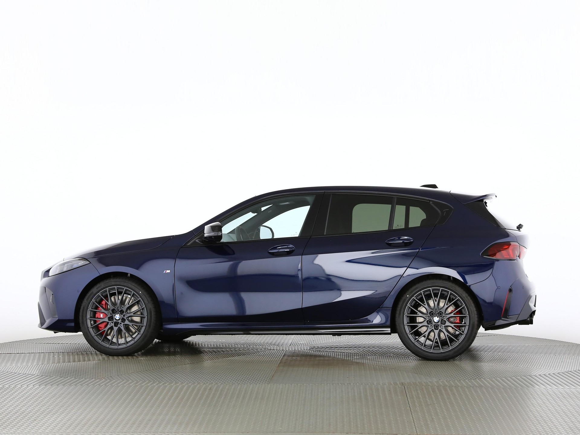 BMW 1er Reihe F70 M135i xDrive-image-12