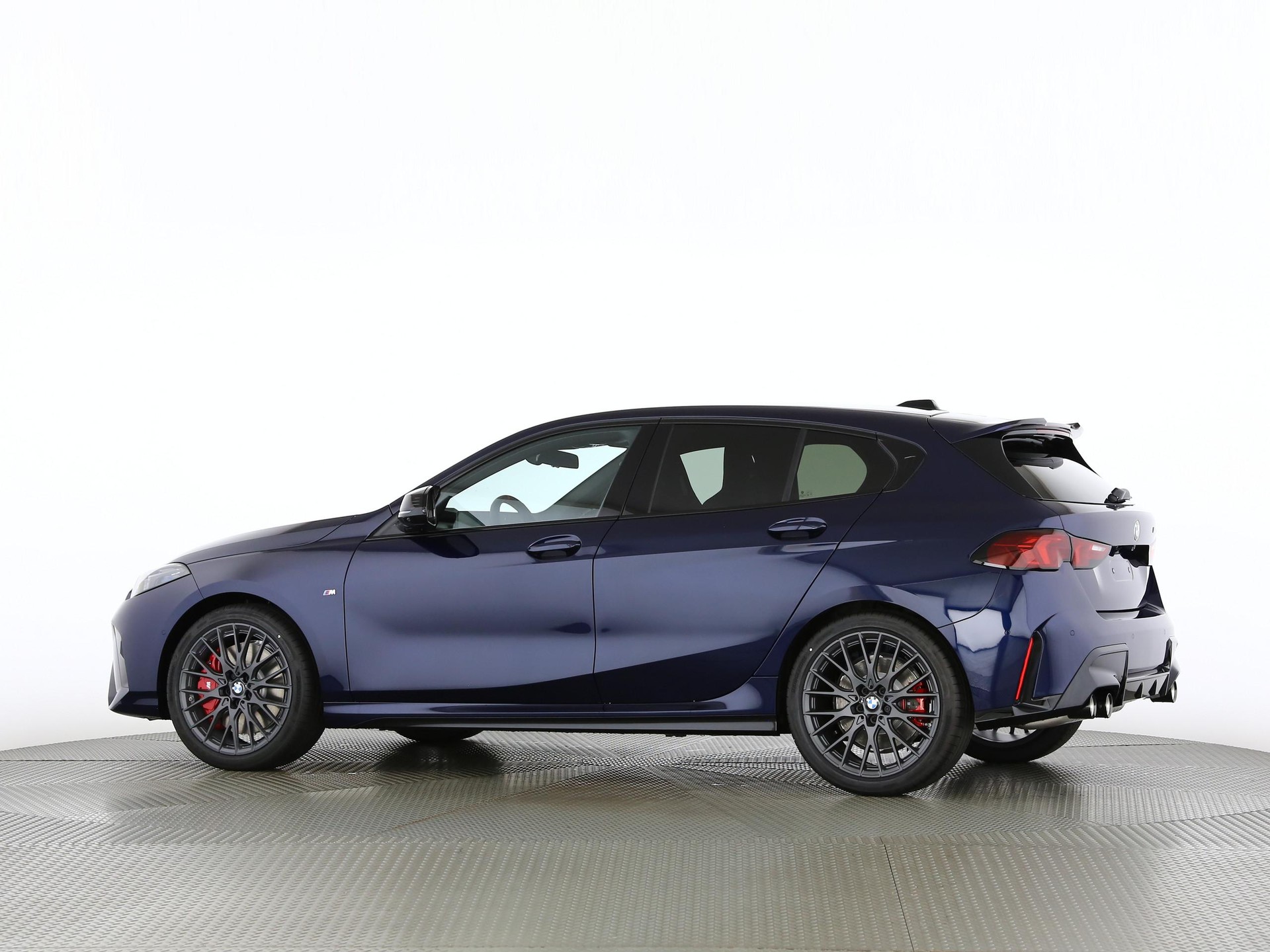 BMW 1er Reihe F70 M135i xDrive-image-13
