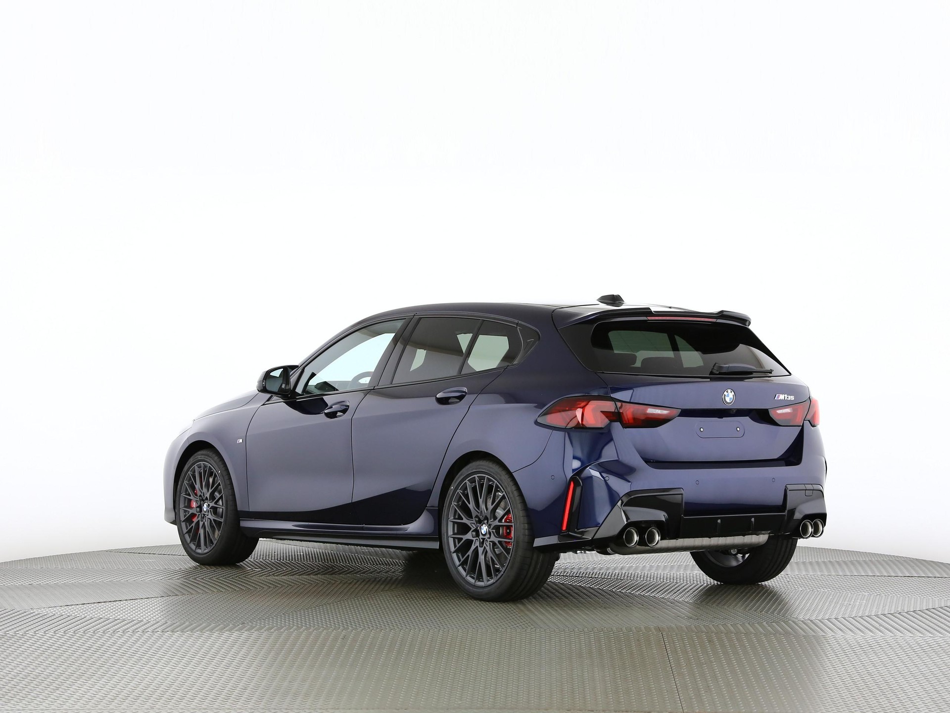 BMW 1er Reihe F70 M135i xDrive-image-15