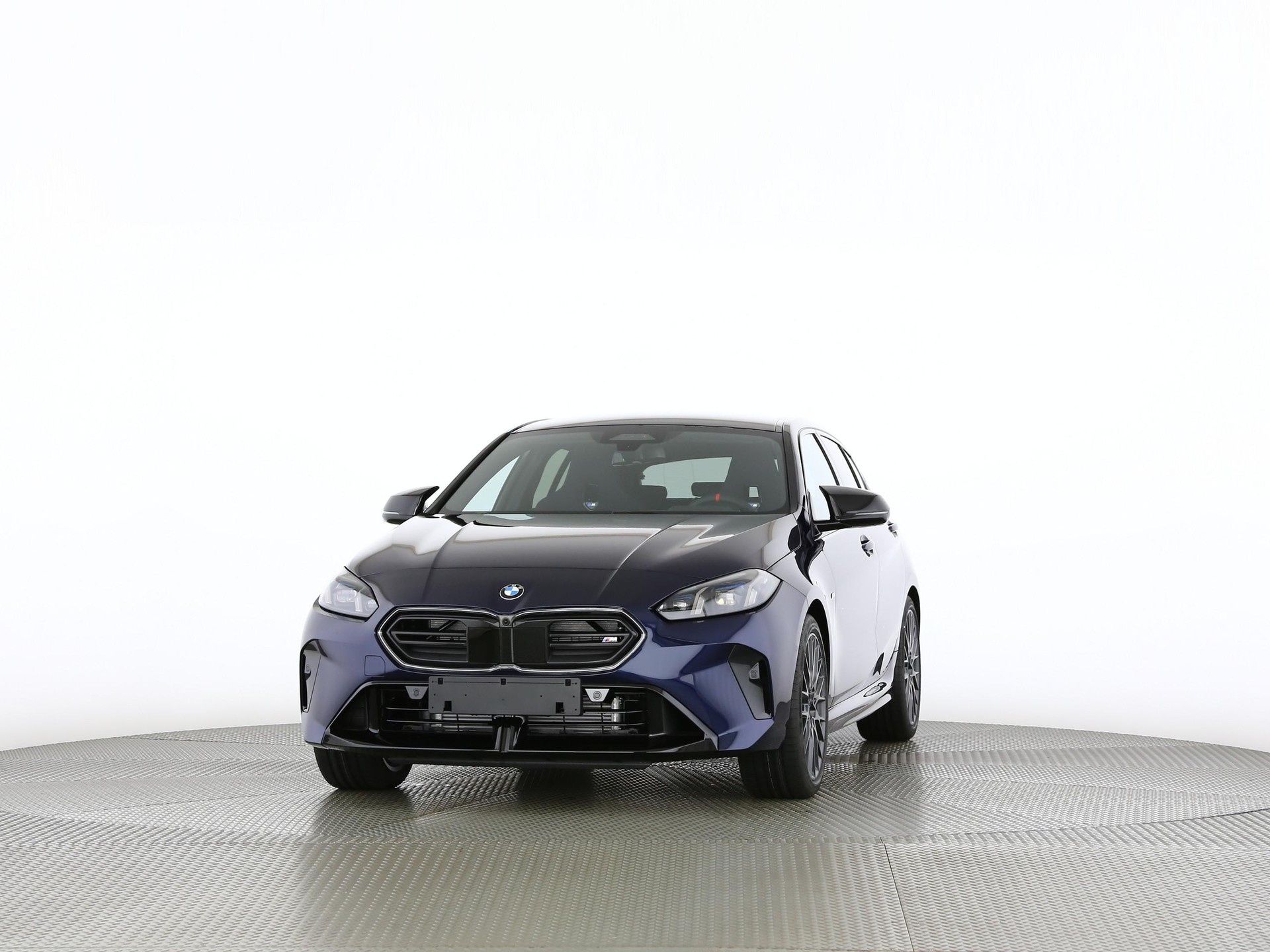 BMW 1er Reihe F70 M135i xDrive-image-6