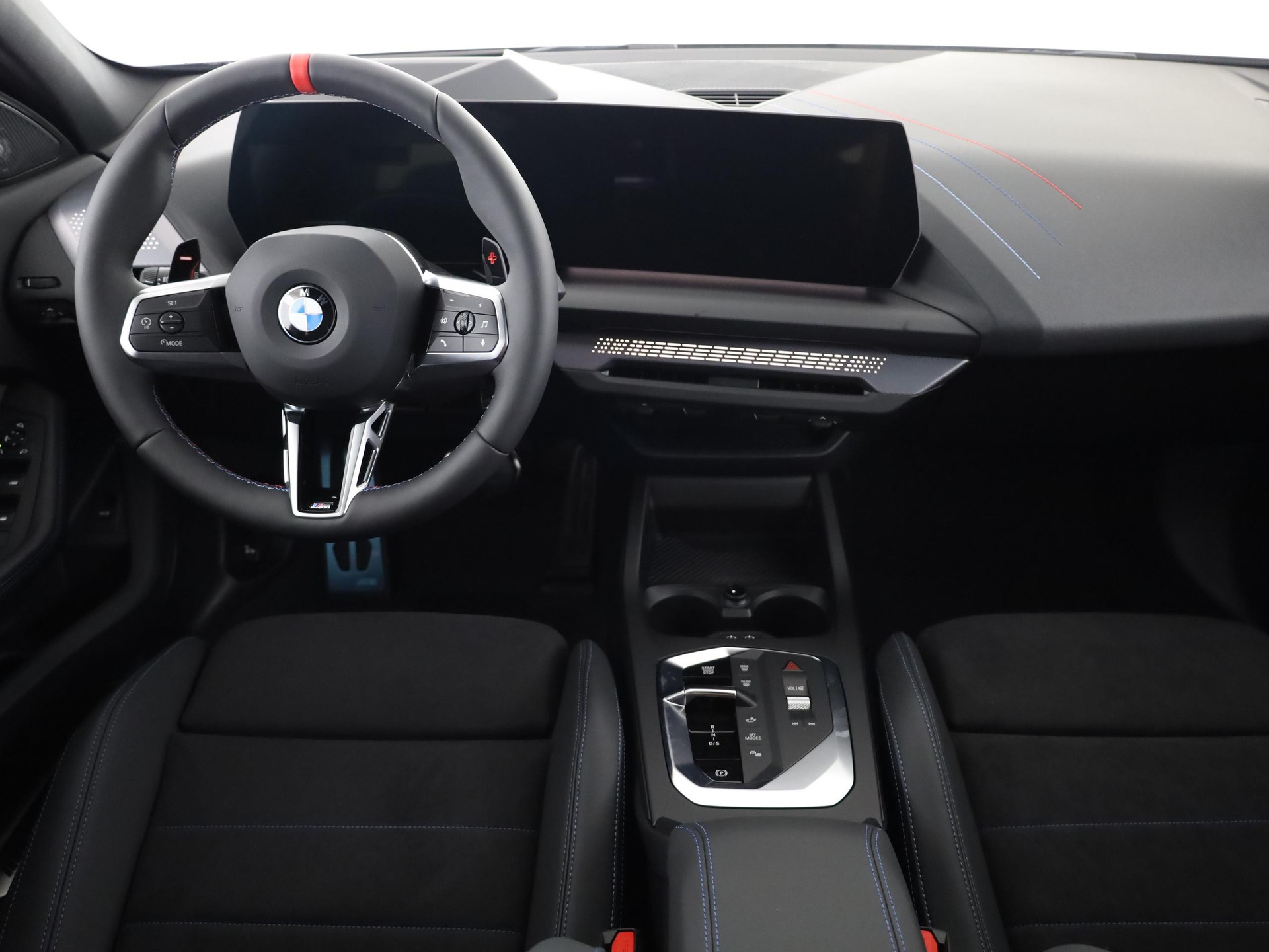 BMW 1er Reihe F70 M135i xDrive-image-5