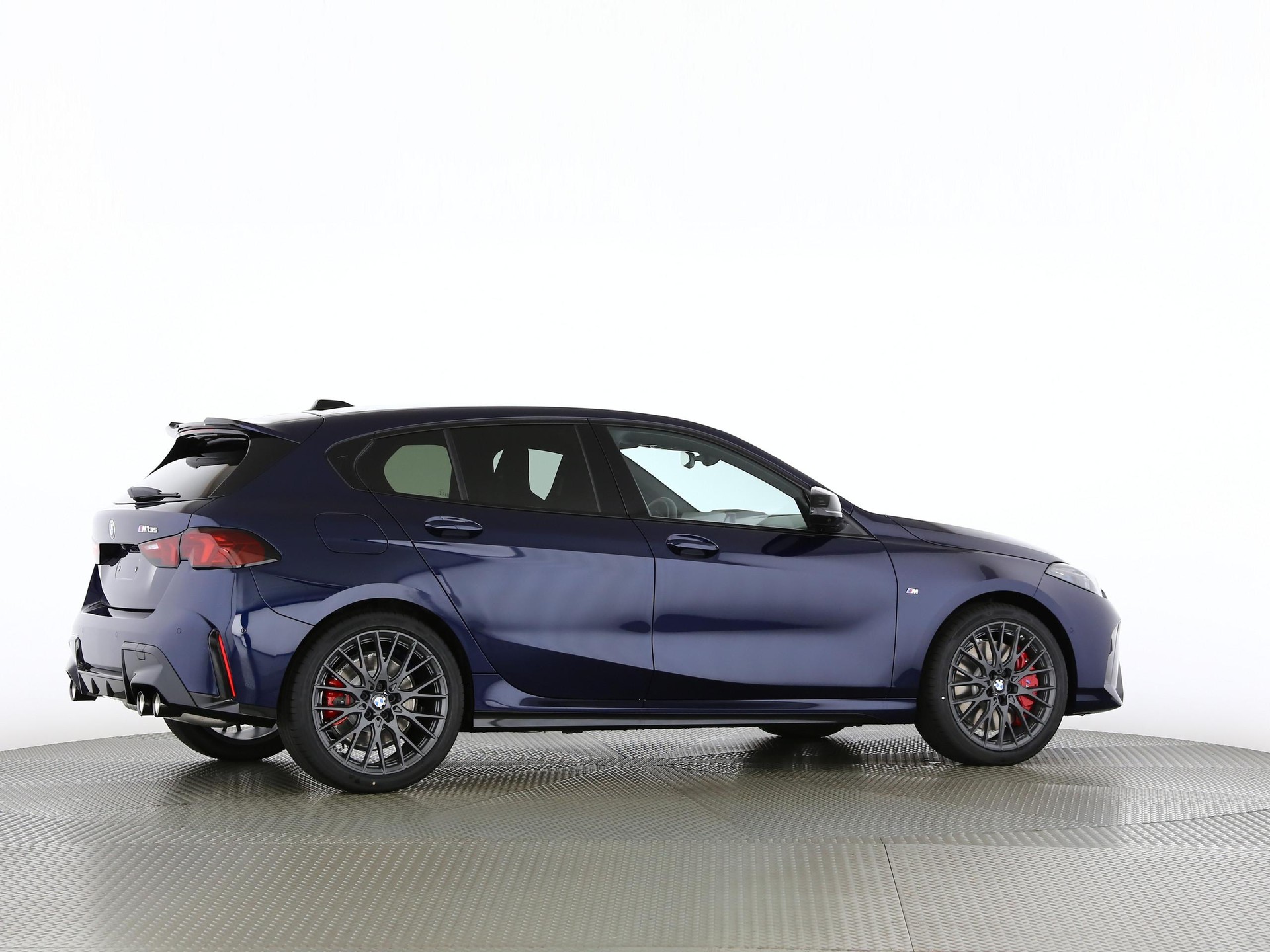 BMW 1er Reihe F70 M135i xDrive-image-21