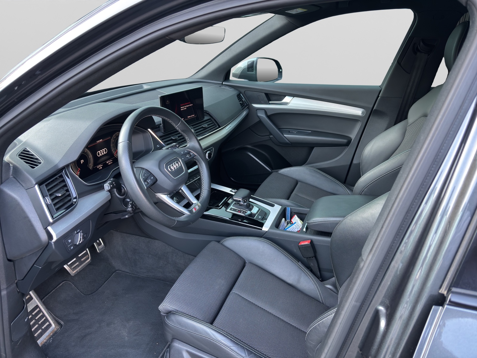 AUDI Q5 2.0 40 TDI S Line quattro S-Tronic-image-3