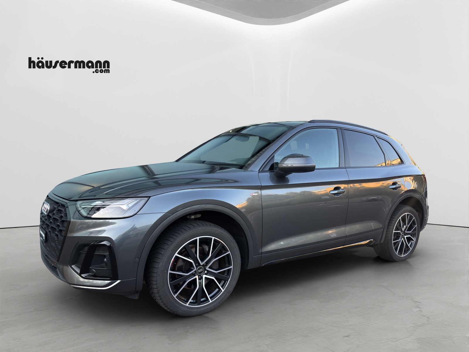 AUDI Q5 2.0 40 TDI S Line quattro S-Tronic-image-0