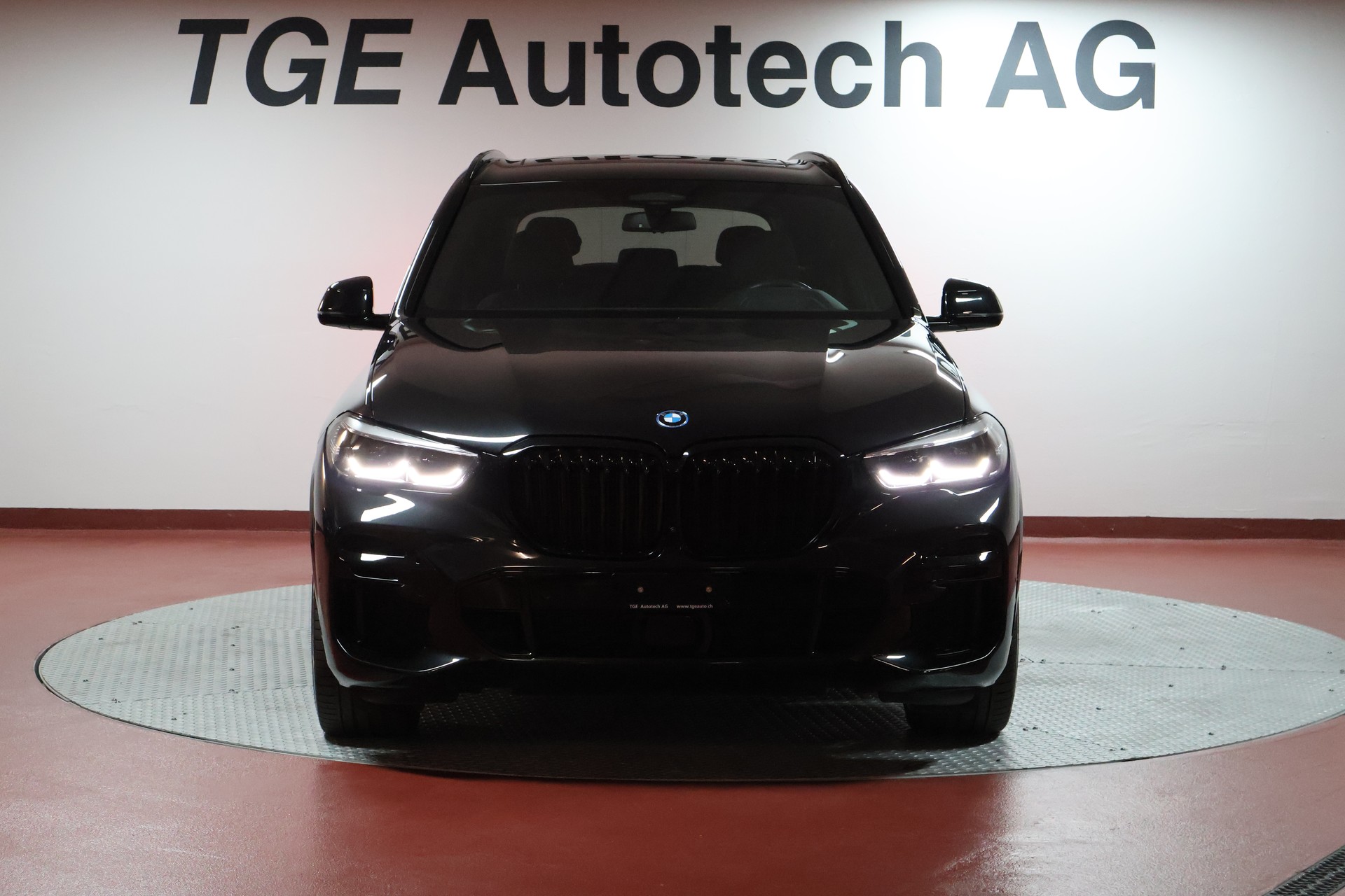 BMW X5 xDrive45e M Sport Steptronic-image-1
