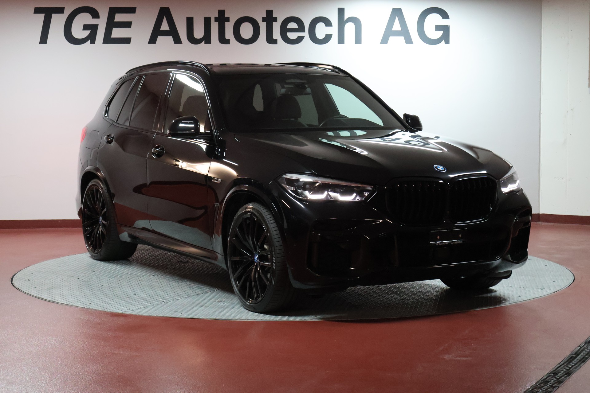 BMW X5 xDrive45e M Sport Steptronic-image-2