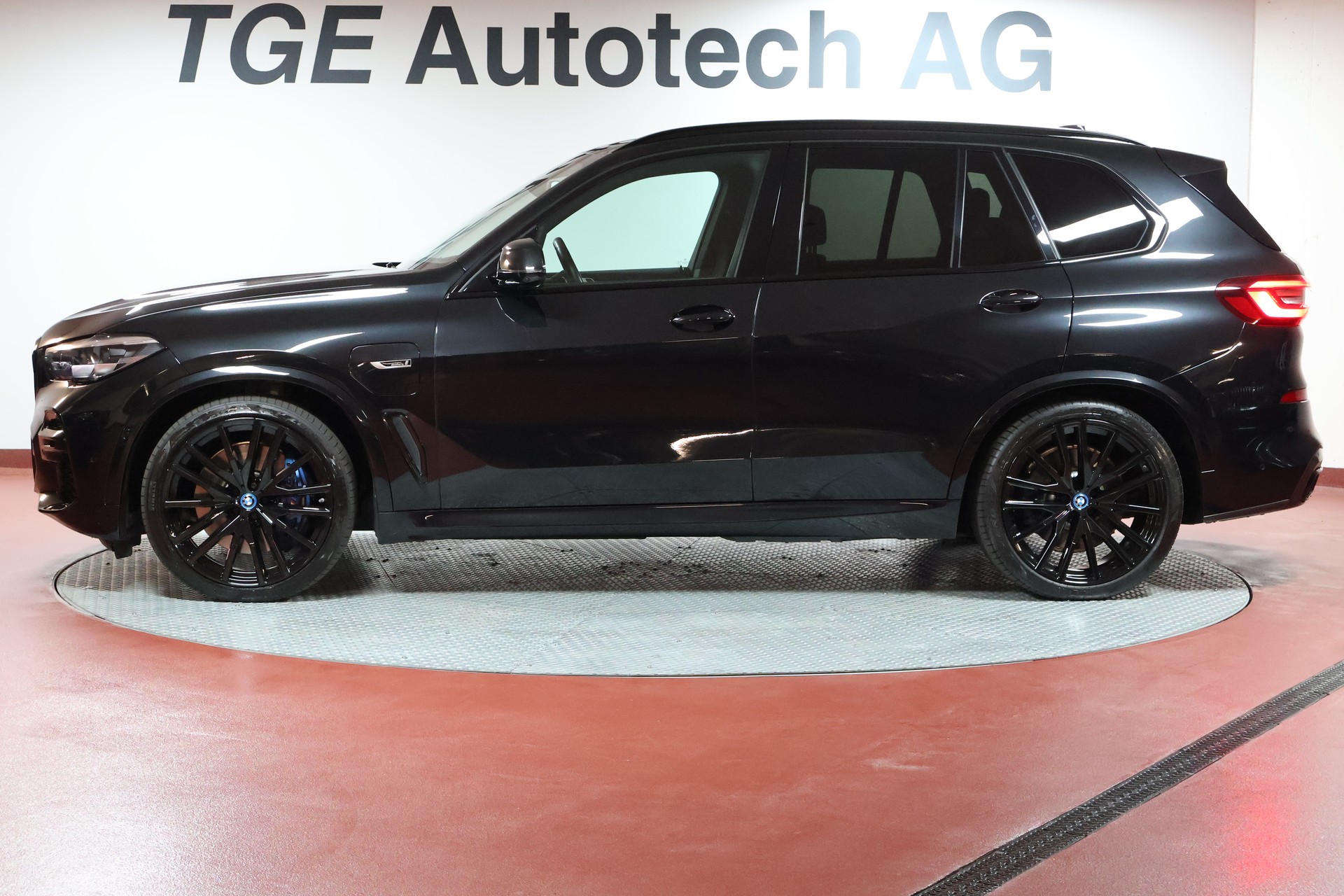 BMW X5 xDrive45e M Sport Steptronic-image-3