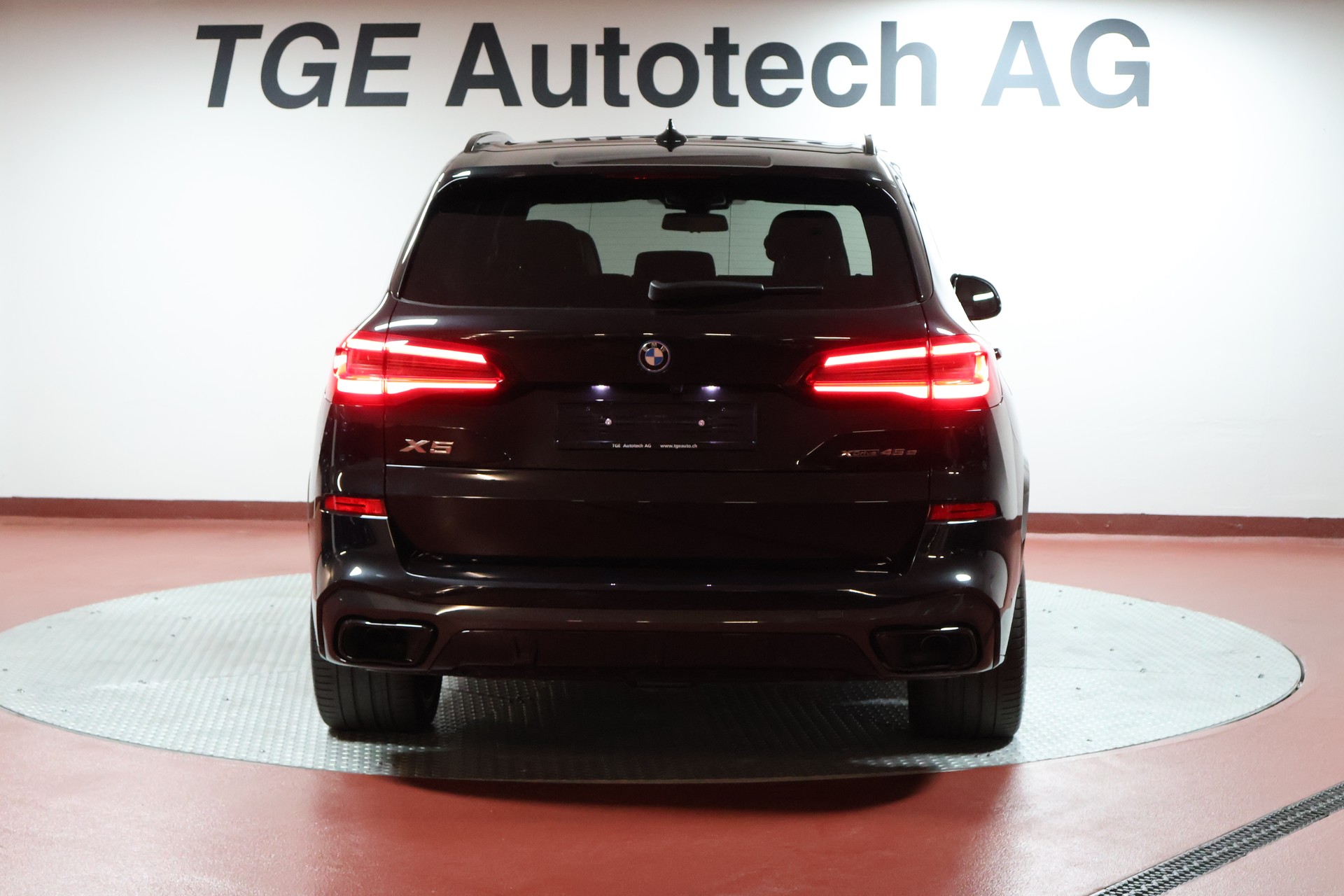 BMW X5 xDrive45e M Sport Steptronic-image-17
