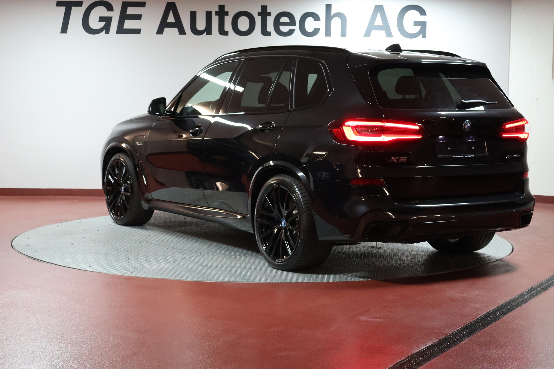 BMW X5 xDrive45e M Sport Steptronic-image-15