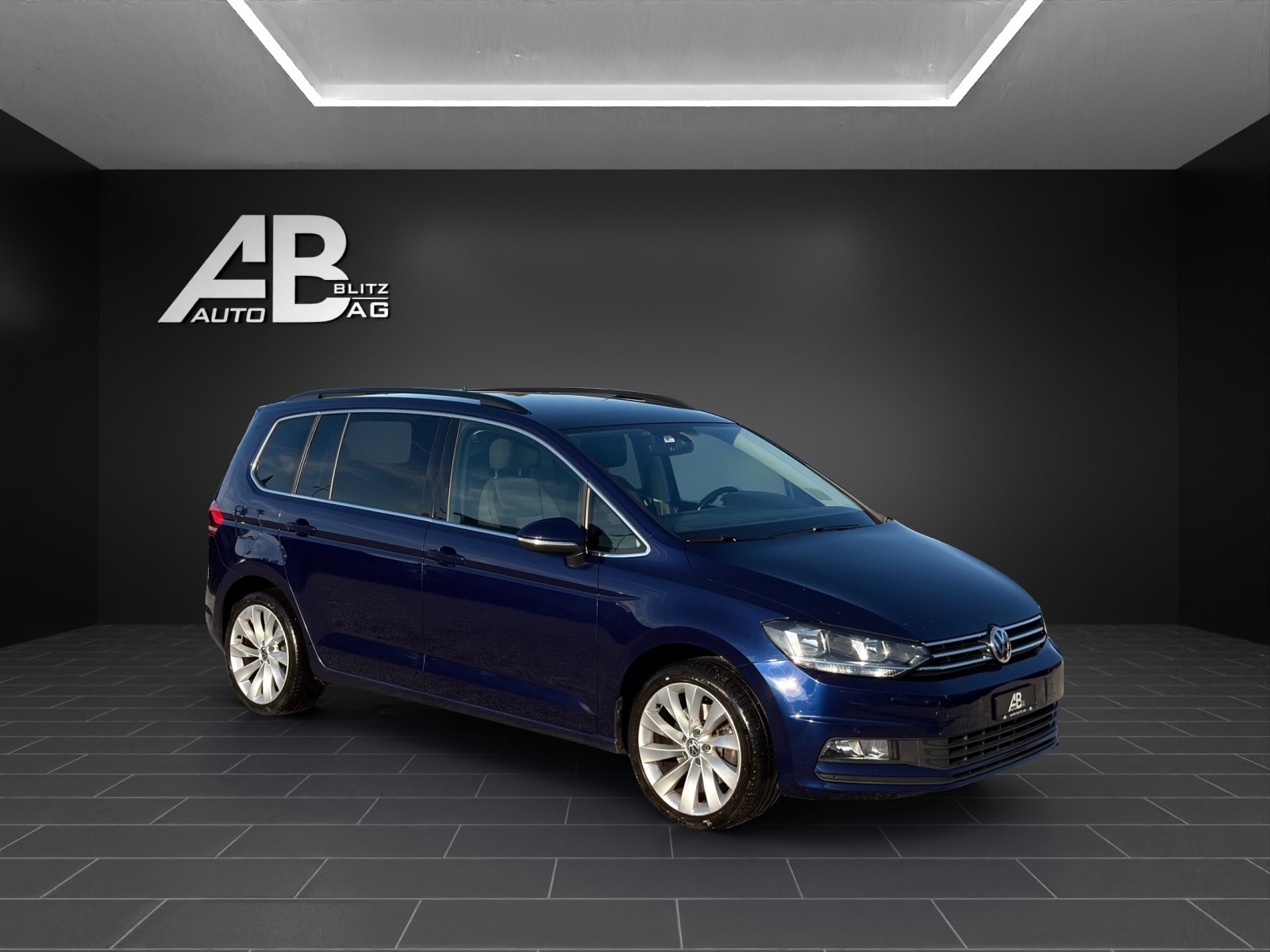 VW Touran 1.6 TDI BlueMotion Technology Comfortline DSG-image-5
