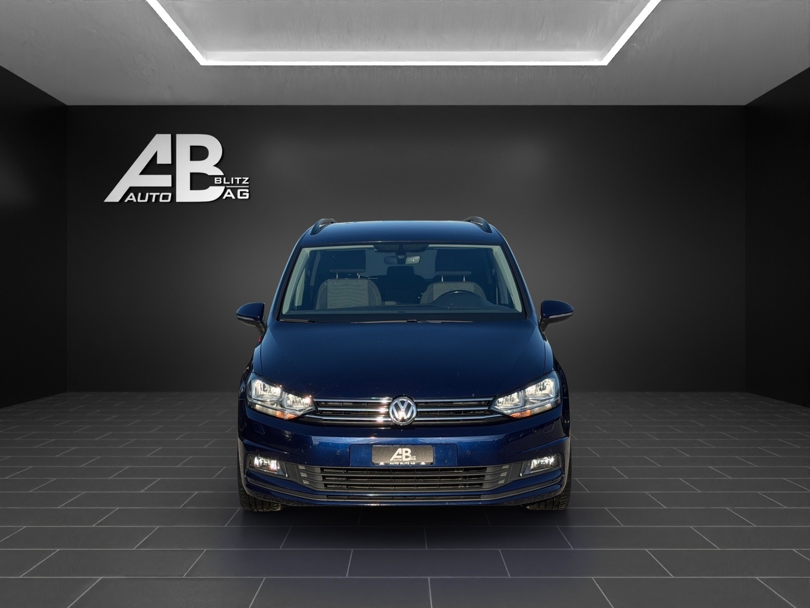 VW Touran 1.6 TDI BlueMotion Technology Comfortline DSG-image-0