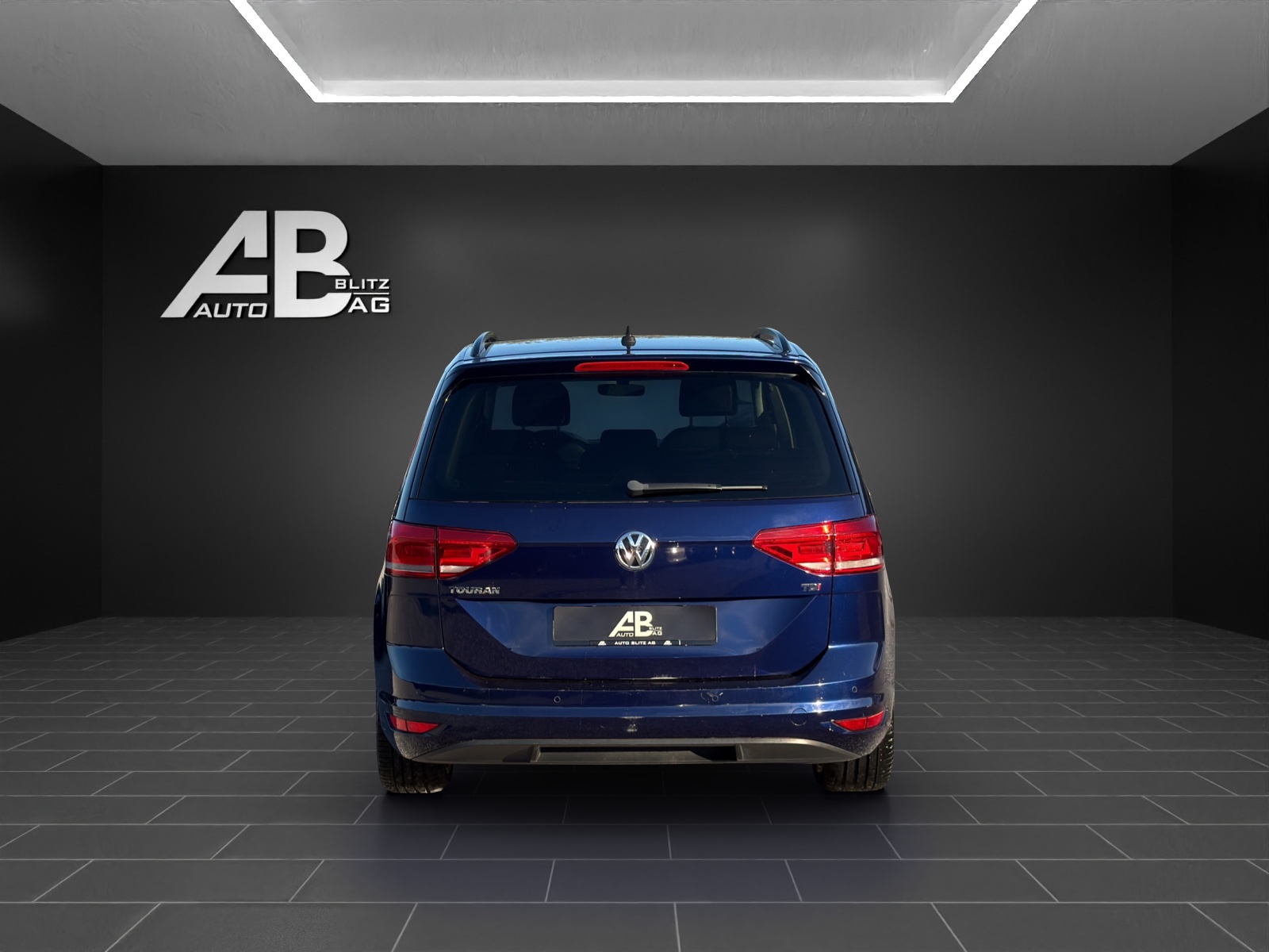 VW Touran 1.6 TDI BlueMotion Technology Comfortline DSG-image-3