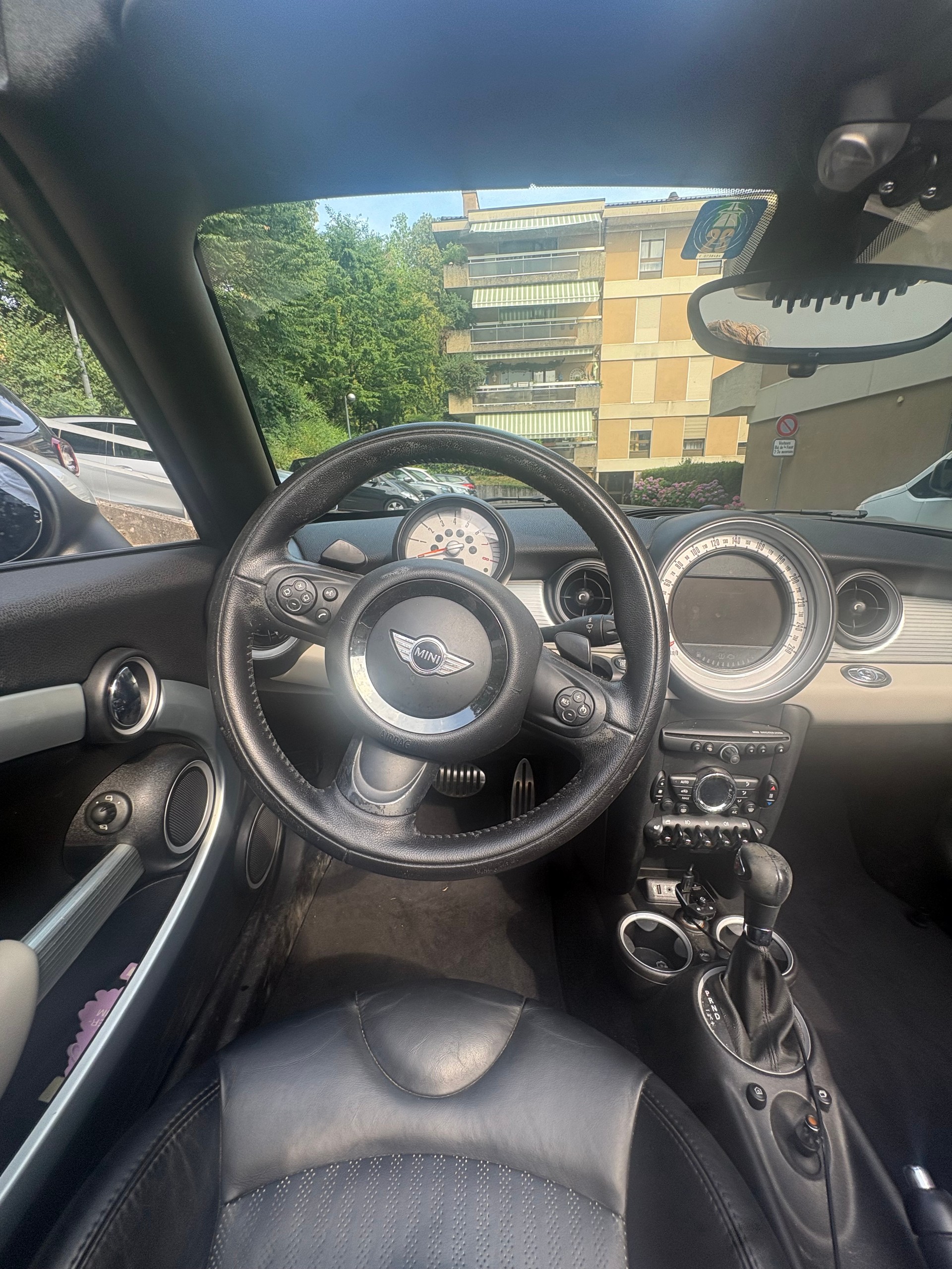 MINI 1.6i Cooper S-image-4