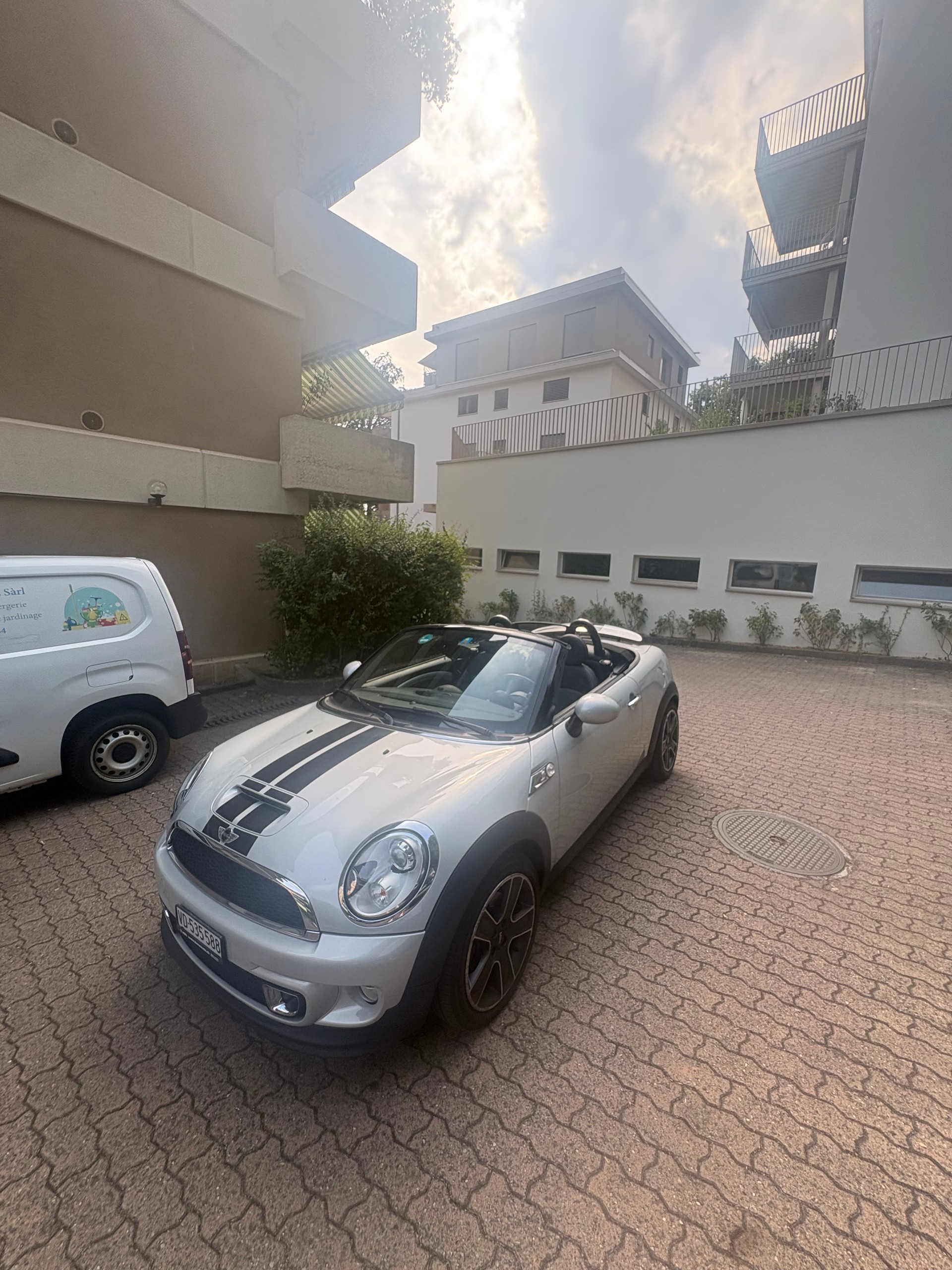 MINI 1.6i Cooper S-image-2