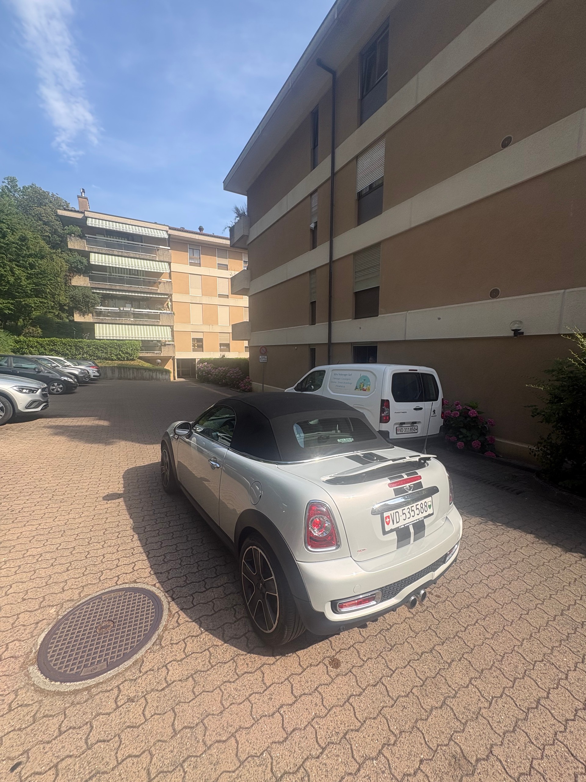 MINI 1.6i Cooper S-image-3
