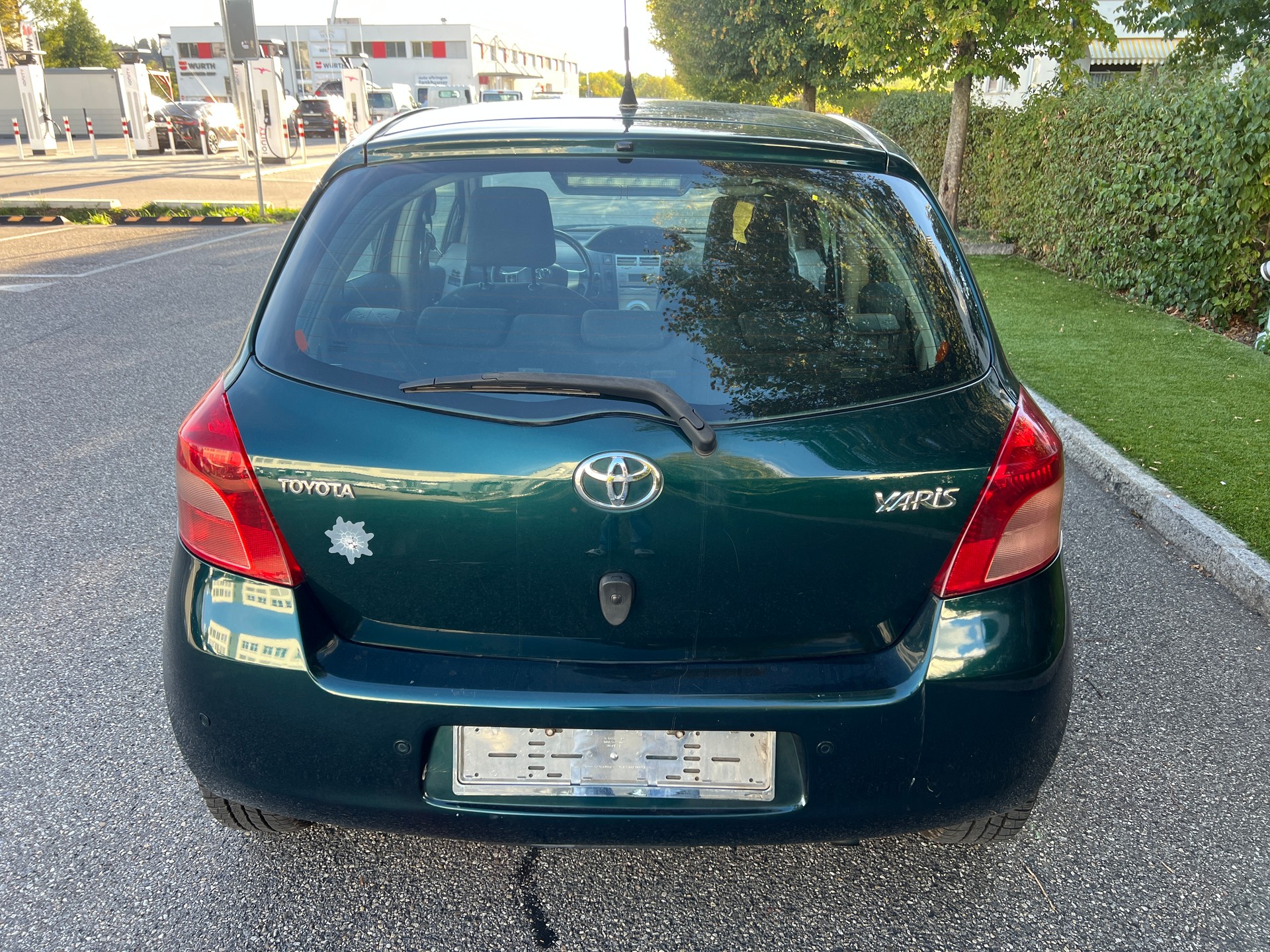 TOYOTA Yaris 1.3 Linea Sol-image-4