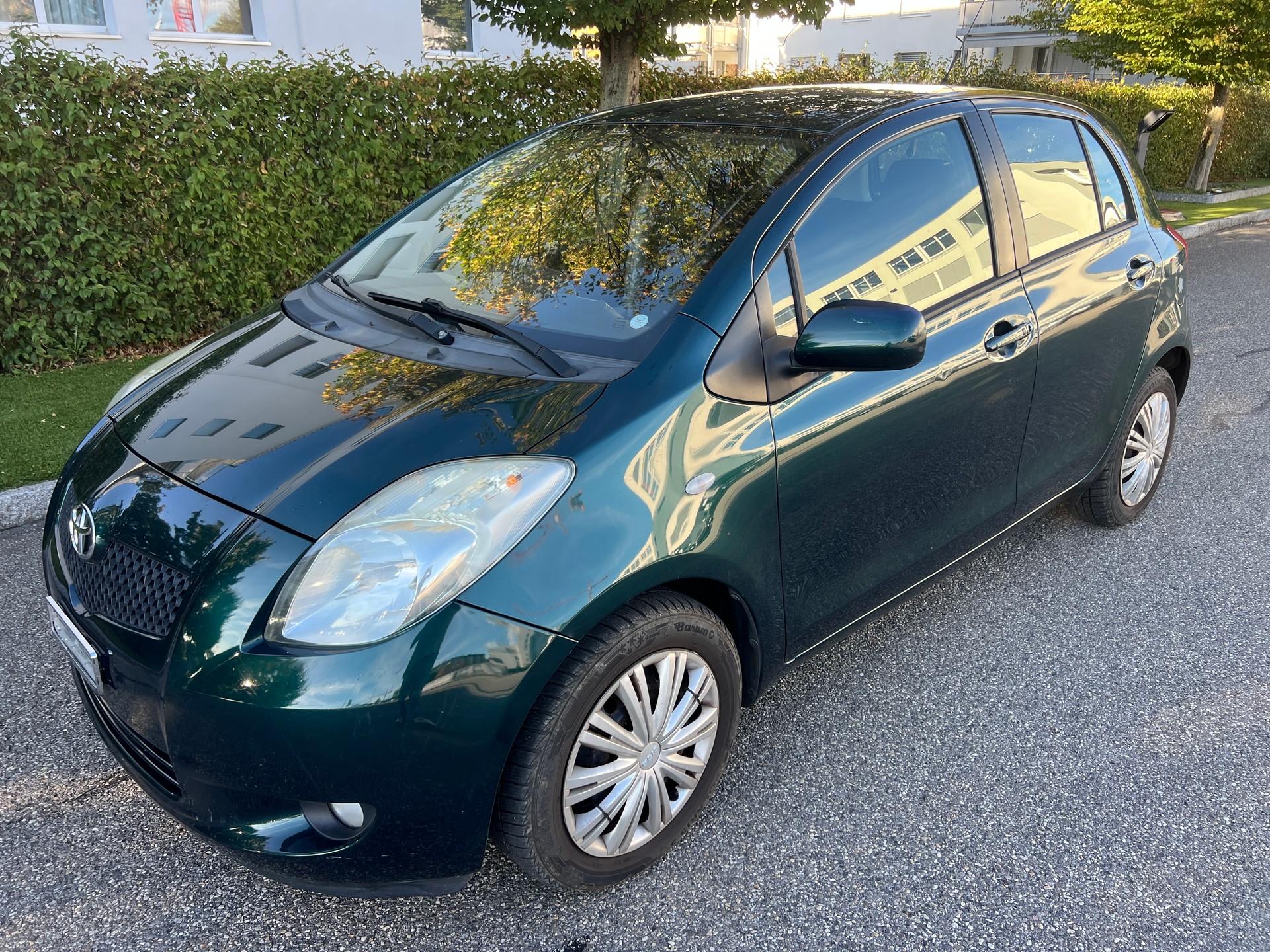 TOYOTA Yaris 1.3 Linea Sol-image-0