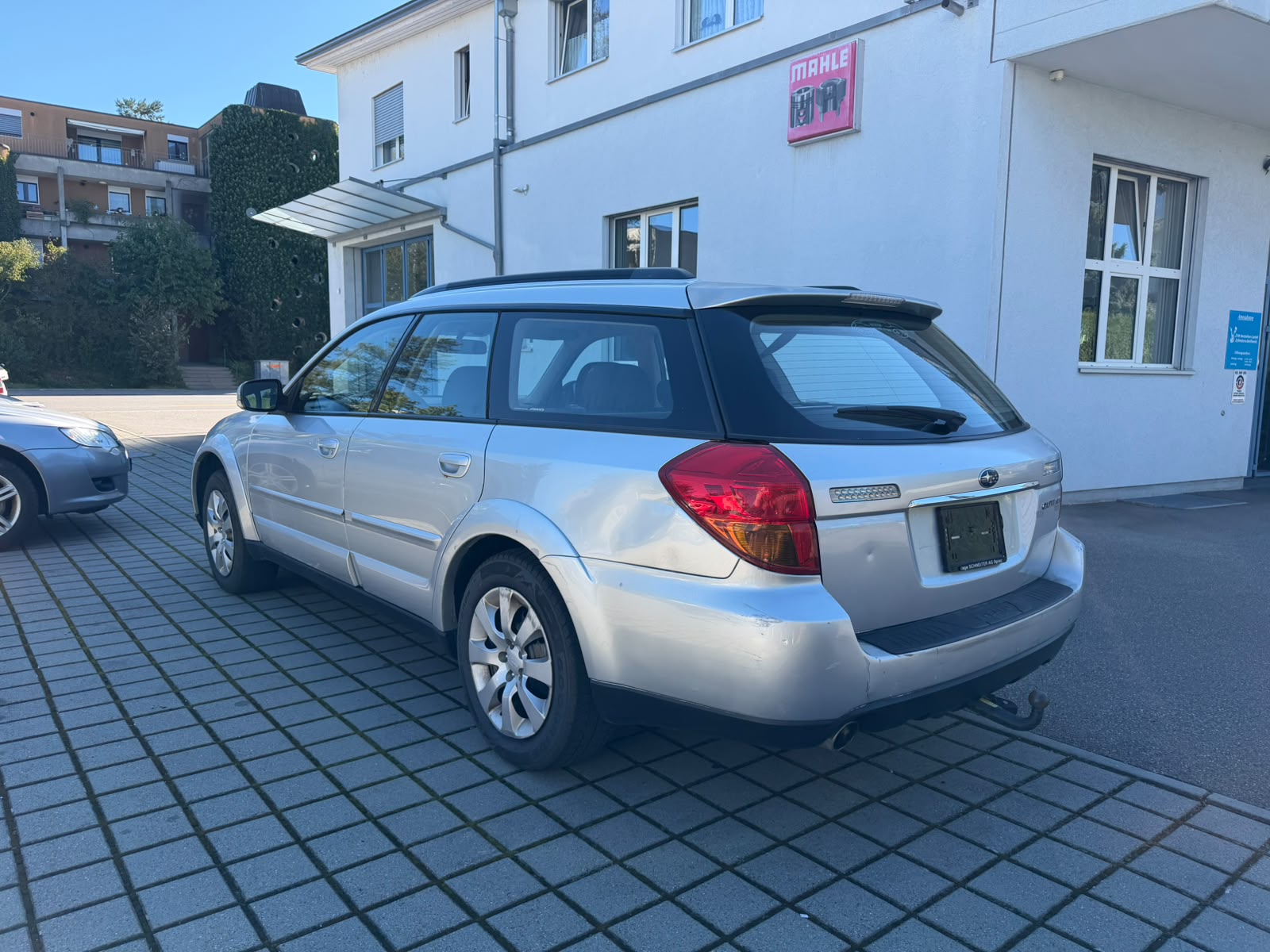 SUBARU Outback 2.5i AWD-image-2
