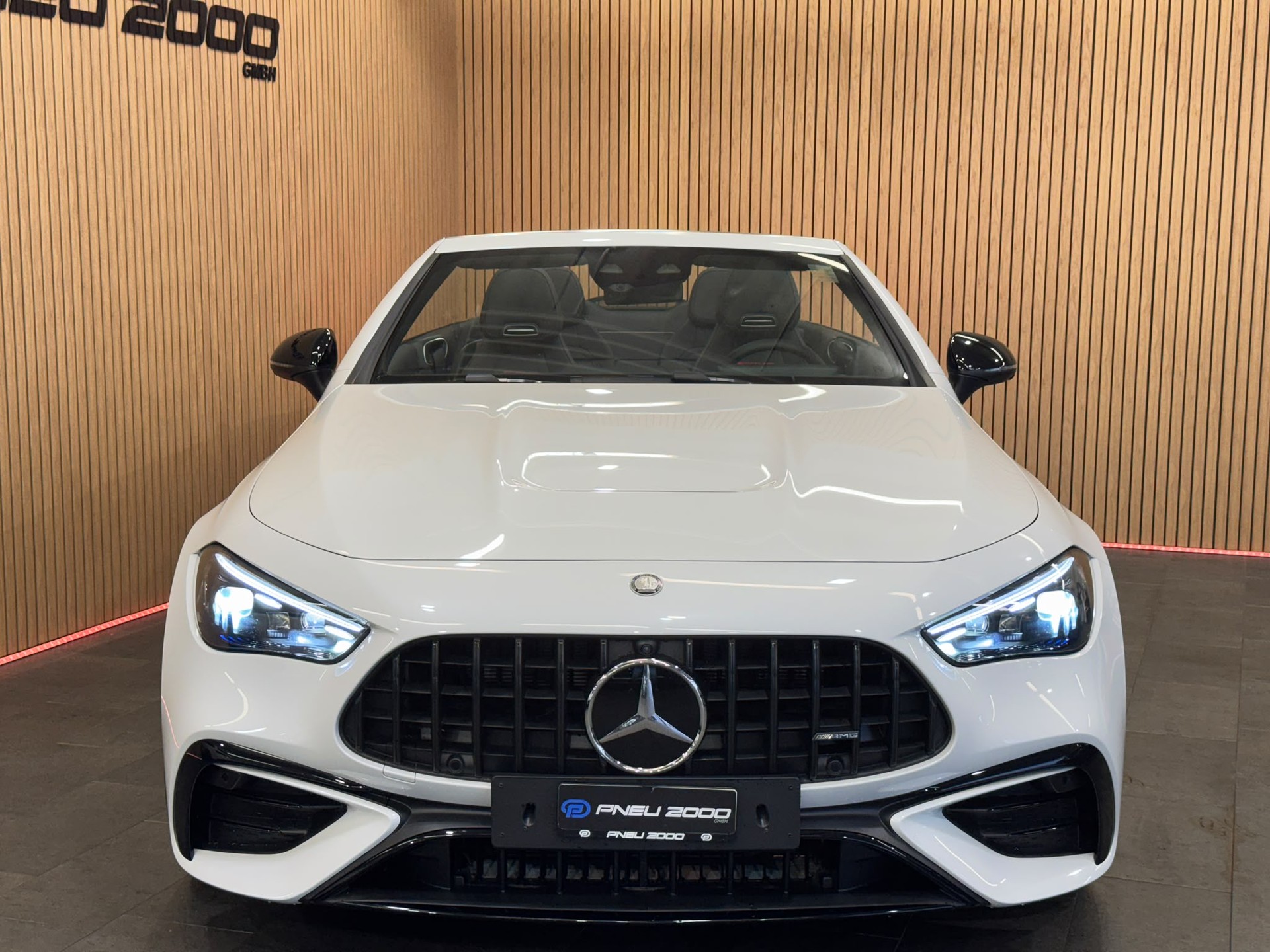 MERCEDES-BENZ CLE AMG 53 Cabrio 4Matic+ 9G-Tronic-showroom-element-3
