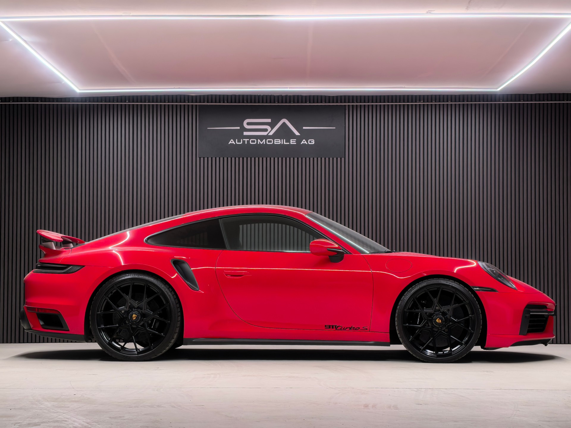 PORSCHE 911 Turbo S PDK-showroom-element-1