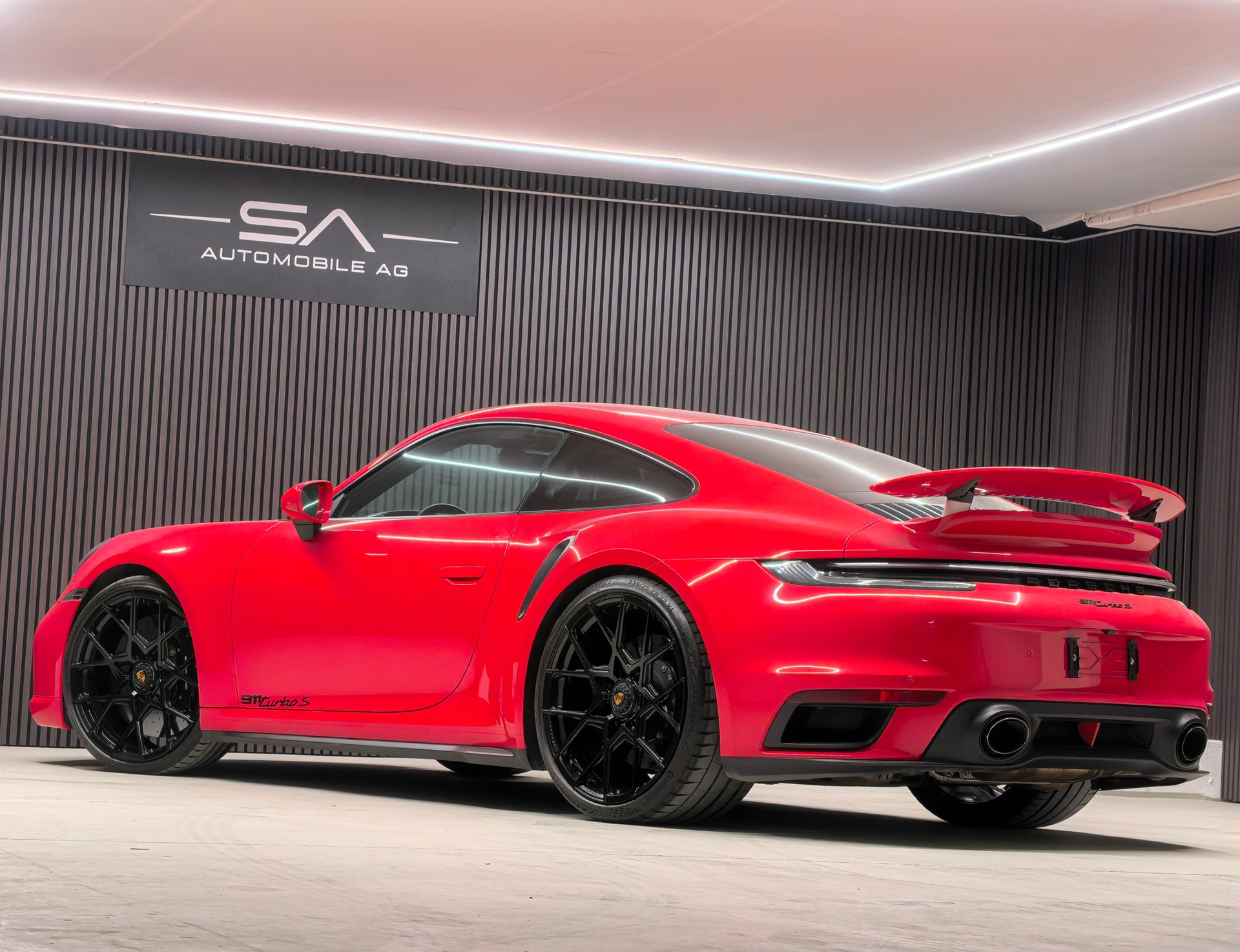 PORSCHE 911 Turbo S PDK-showroom-element-2