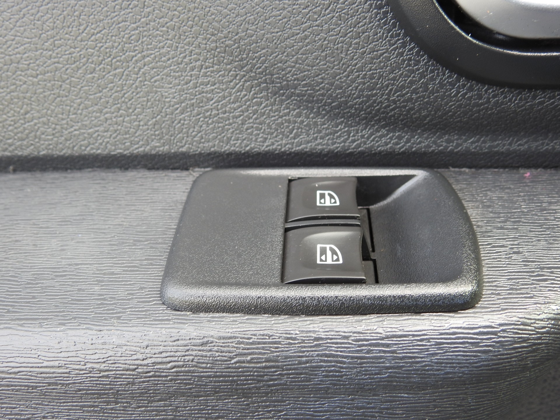 DACIA Dokker 1.6 16V Stepway-image-28