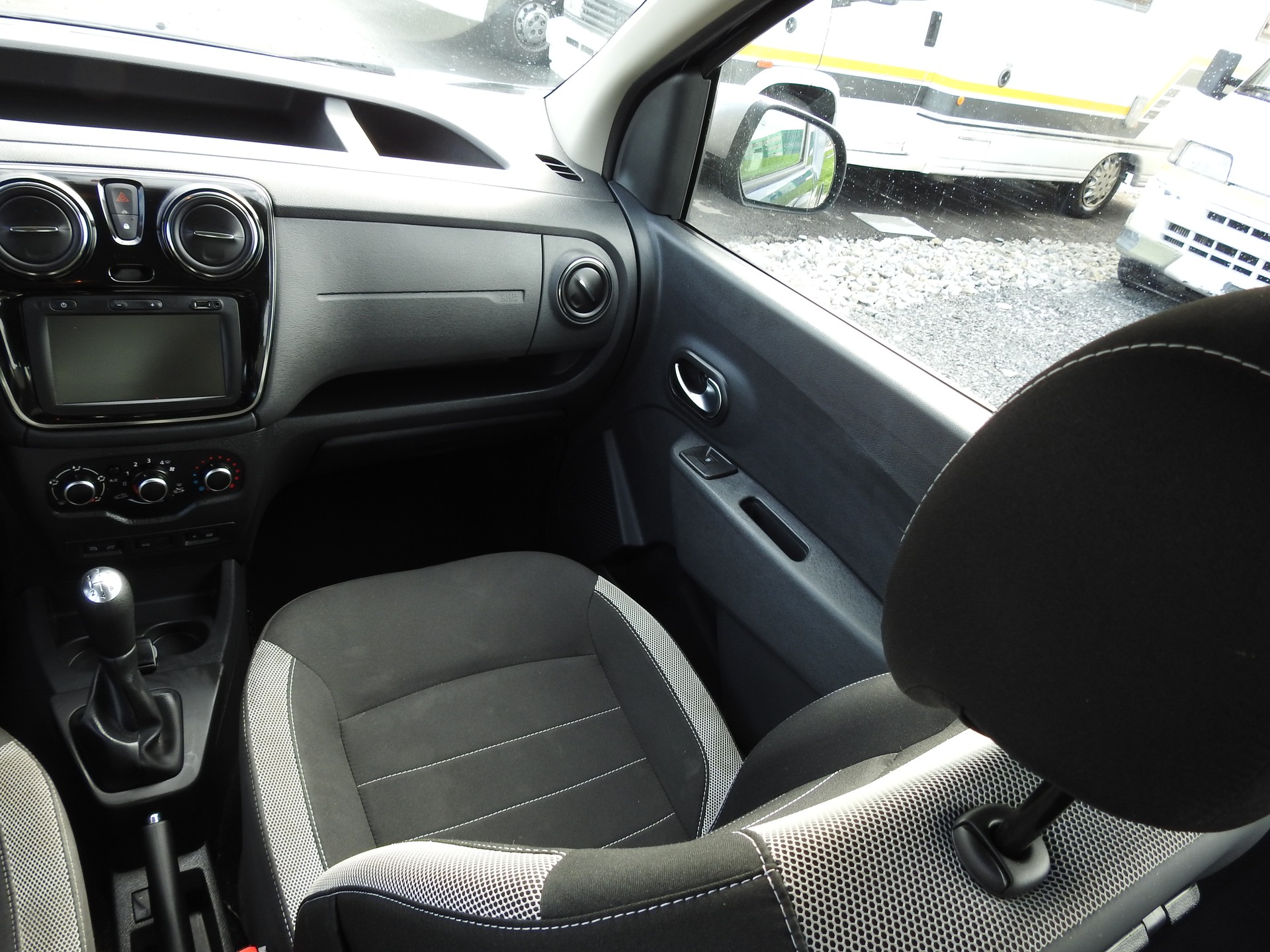 DACIA Dokker 1.6 16V Stepway-image-17