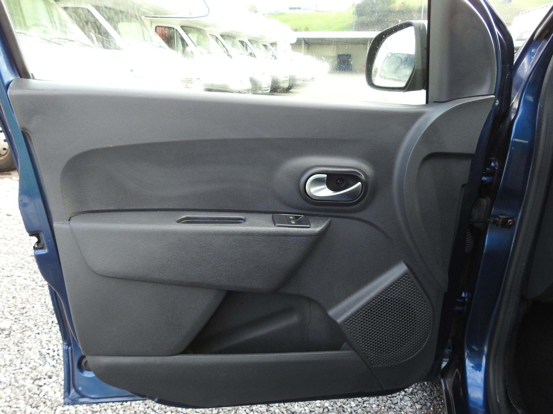 DACIA Dokker 1.6 16V Stepway-image-11