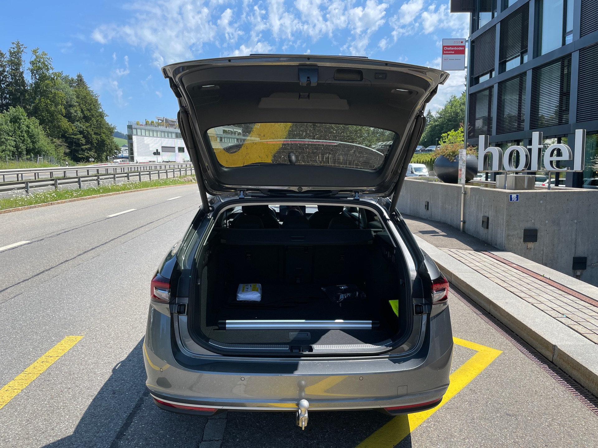 SKODA Superb Combi 2.0 TDi L&K 4x4 DSG-image-7